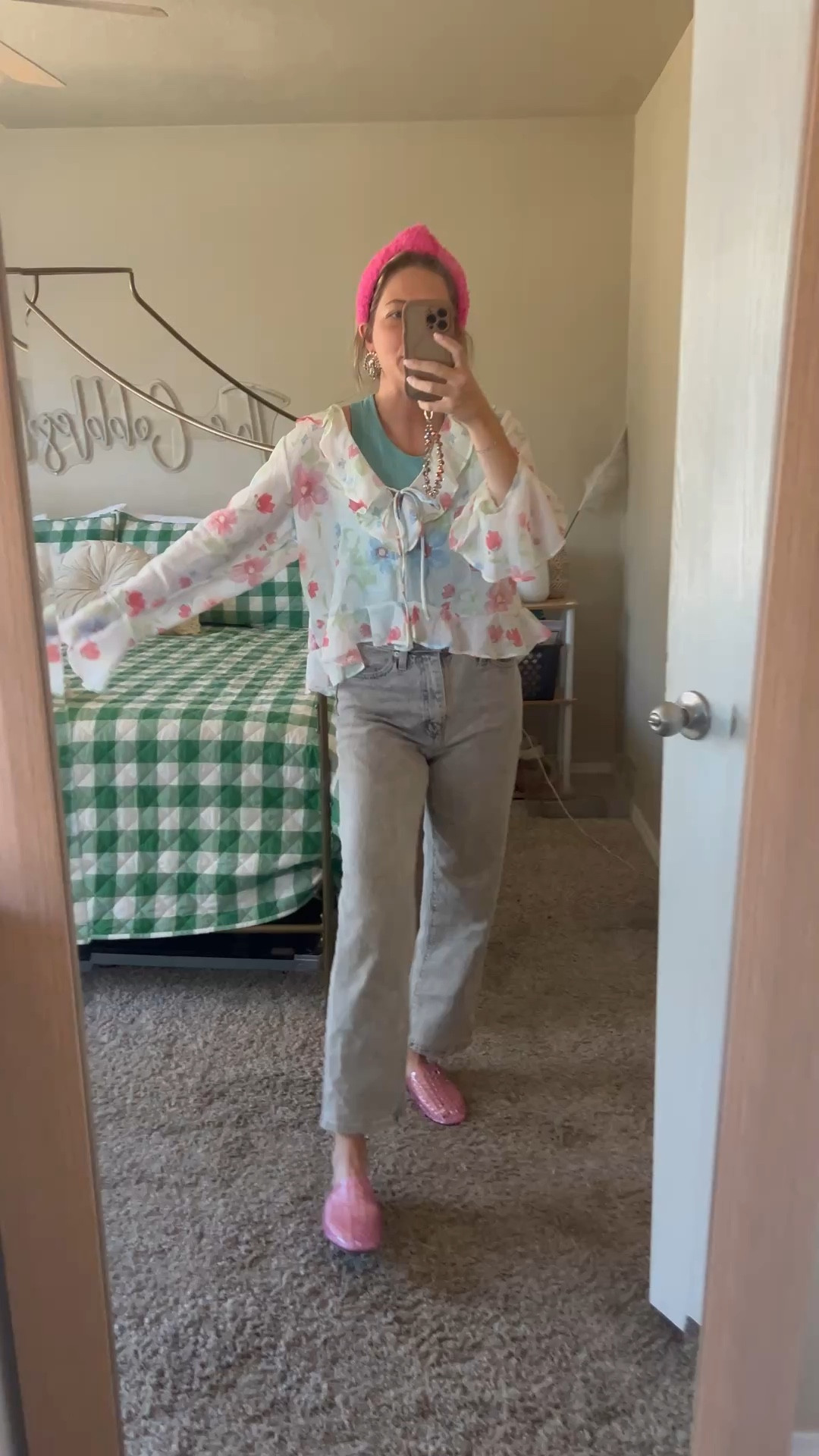 Bell sleeve blouse, half off at old navy! #sale #oldnavy #churchootd 

#LTKootd