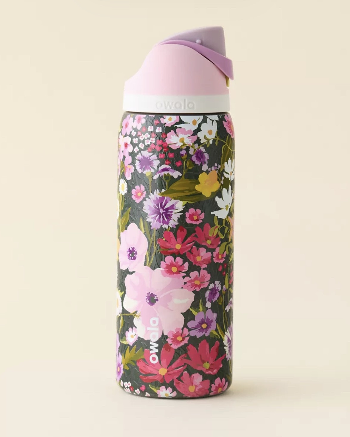 I’m absolutely obsessed with this water bottle!!!

#LTKmomlife #LTKSeasonal #LTKActive