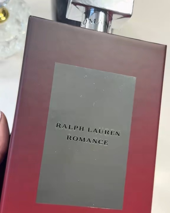 #valentinesgift
#valentinesday
#fragrance
#scents
#perfume
#smellsgood
#perfumecollection


#LTKGiftGuide #LTKMostLoved