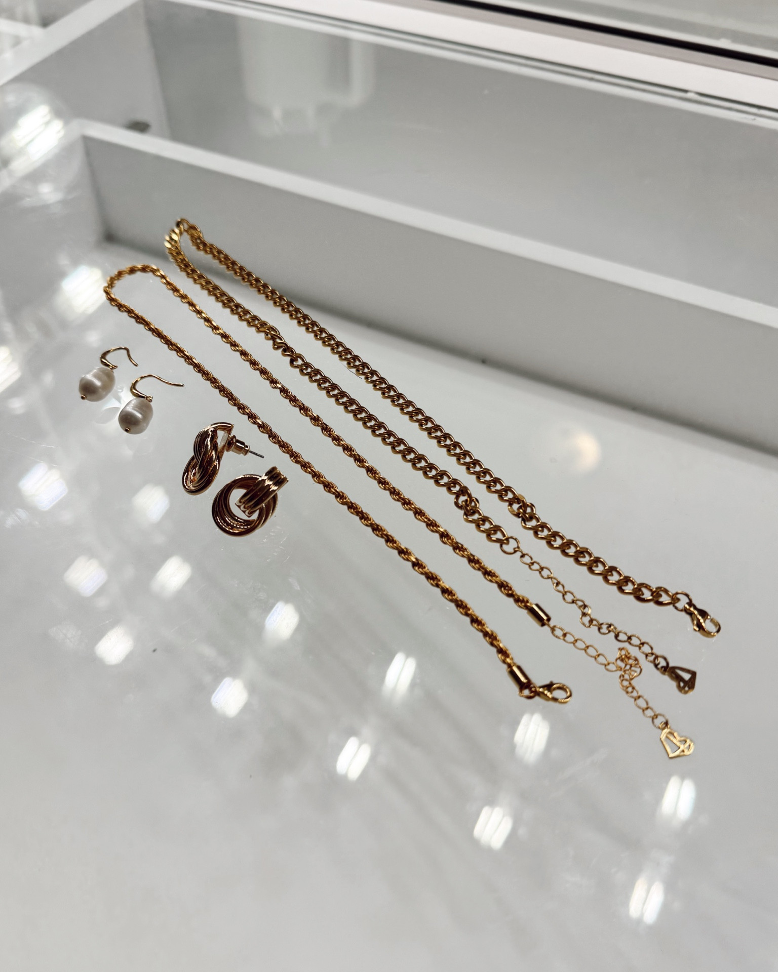 Beautiful new pieces for Fall and winter! Everything is on sale🤎🤌🏼🍂

Trendy jewelry, gold jewelry, earrings, necklaces, pearl earrings, gold jewelry, affordable jewelry

#LTKFindsUnder50 #LTKStyleTip #LTKSeasonal