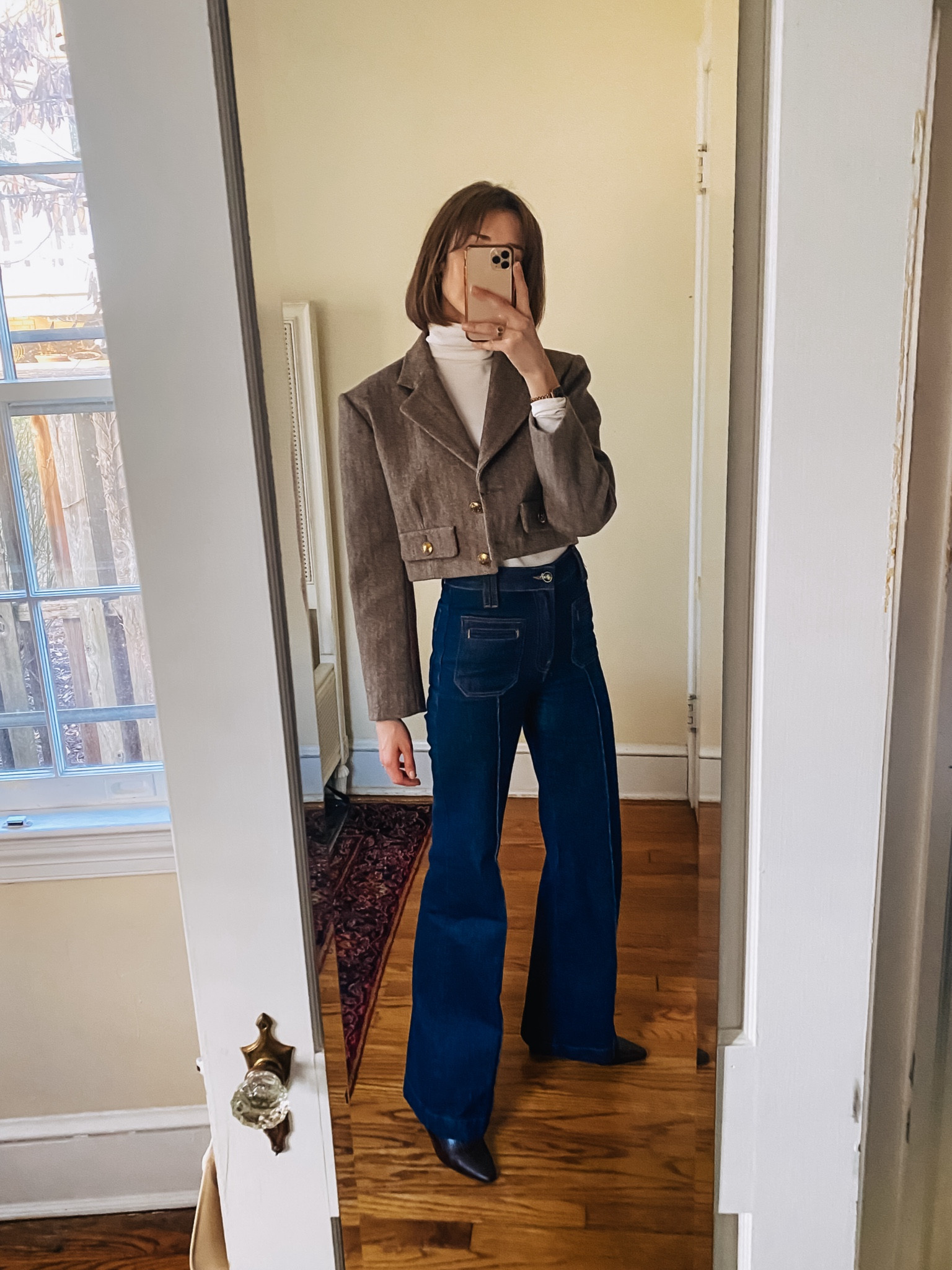 This cropped blazer with tailored jeans is a match made in heaven! And it’s currently on sale 👌

#LTKworkwear #LTKsalealert #LTKstyletip