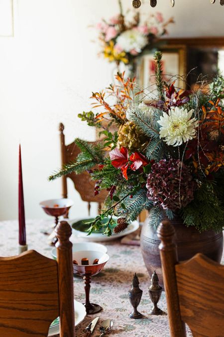 A little snapshot of my Thanksgiving table! The Aged Wood Vase from McGee & Co. is 30% off, through tonight. This is a piece that makes a huge impact! I have already re-filled it with greens for Christmas. (Tip - I inserted a vase filled with water in the lip, so as not to damage the wood.)

The linens here are from Maison de Vacances, and Mrs. Alice.

#home #homedecor #tablescape #tablesetting #holidaytable



#LTKhome #LTKSeasonal #LTKHoliday