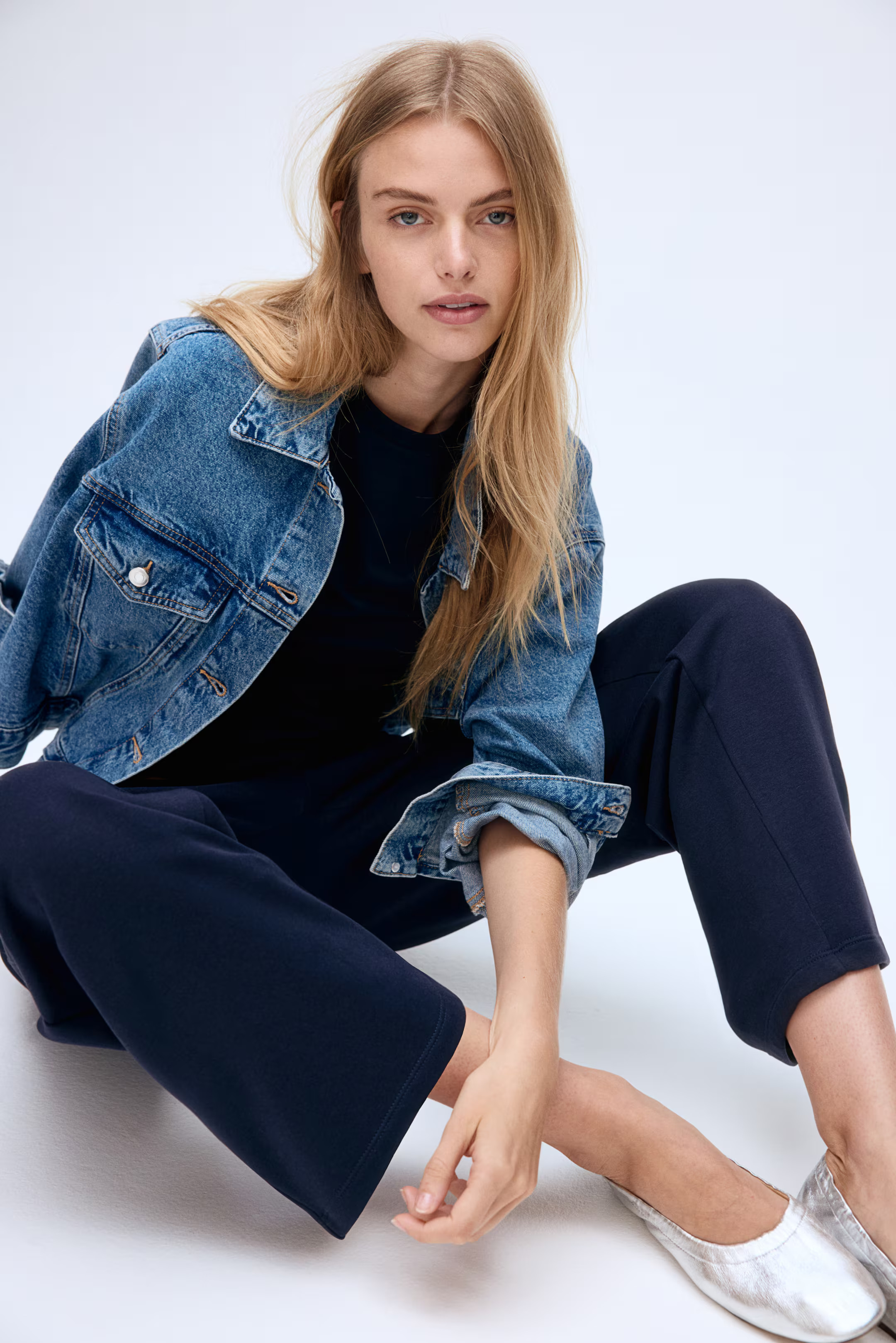 Wide joggers - Navy blue - Ladies | H&M GB | H&M (UK, MY, IN, SG, PH, TW, HK)