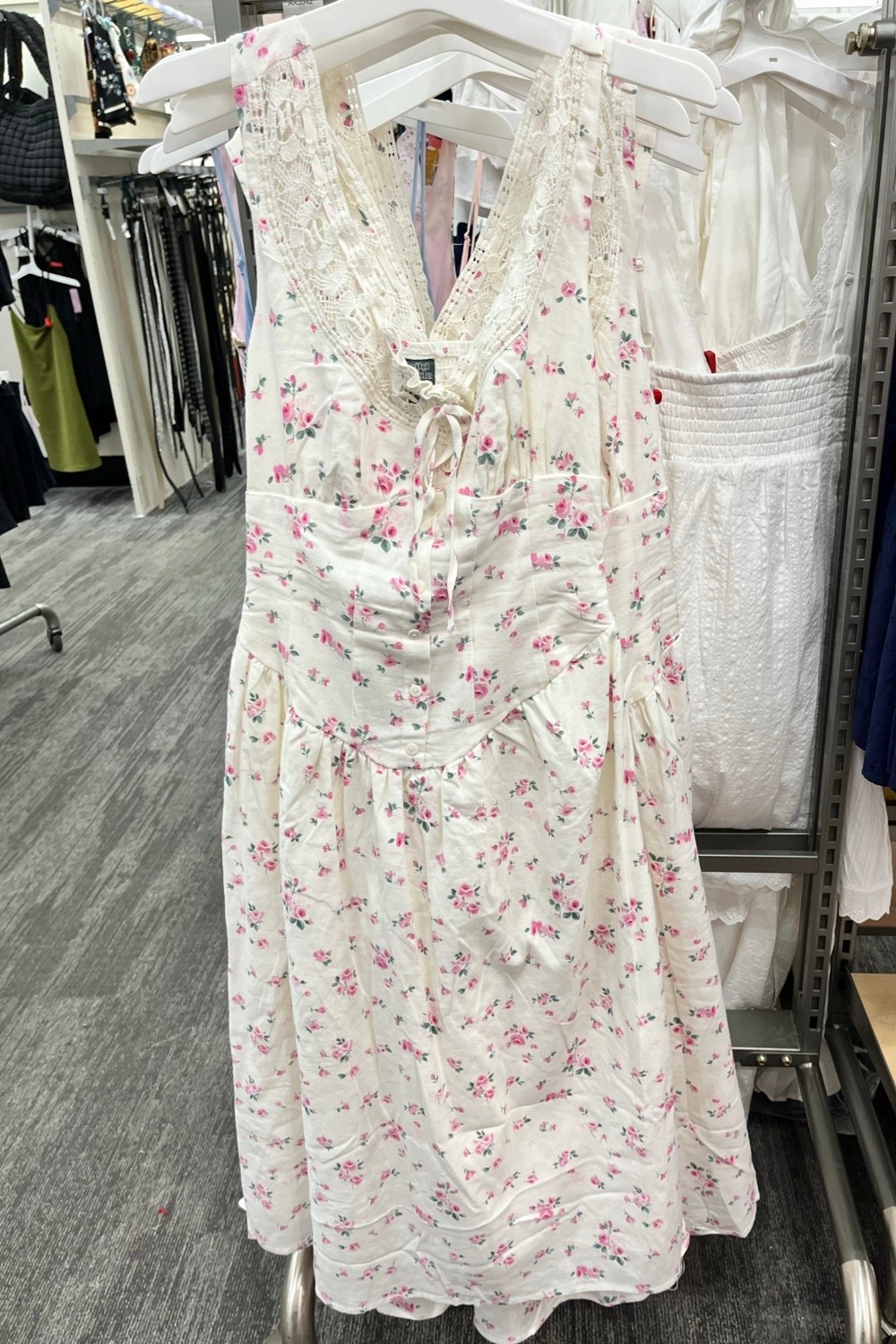 White floral summer dress with sizes to 4X @Target 

Bridal shower dress, vacation dresses, honeymoon packing.

#LTKWedding #LTKSeasonal #LTKPlusSize