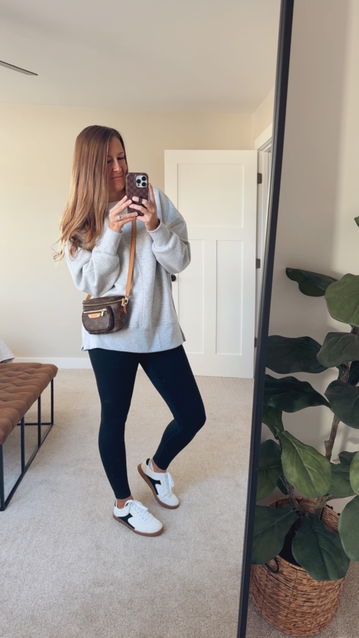 This sweater and leggings are some of my favorite pieces in my capsule wardrobe!￼

OOTD, women’s outfit, casual

#LTKootd