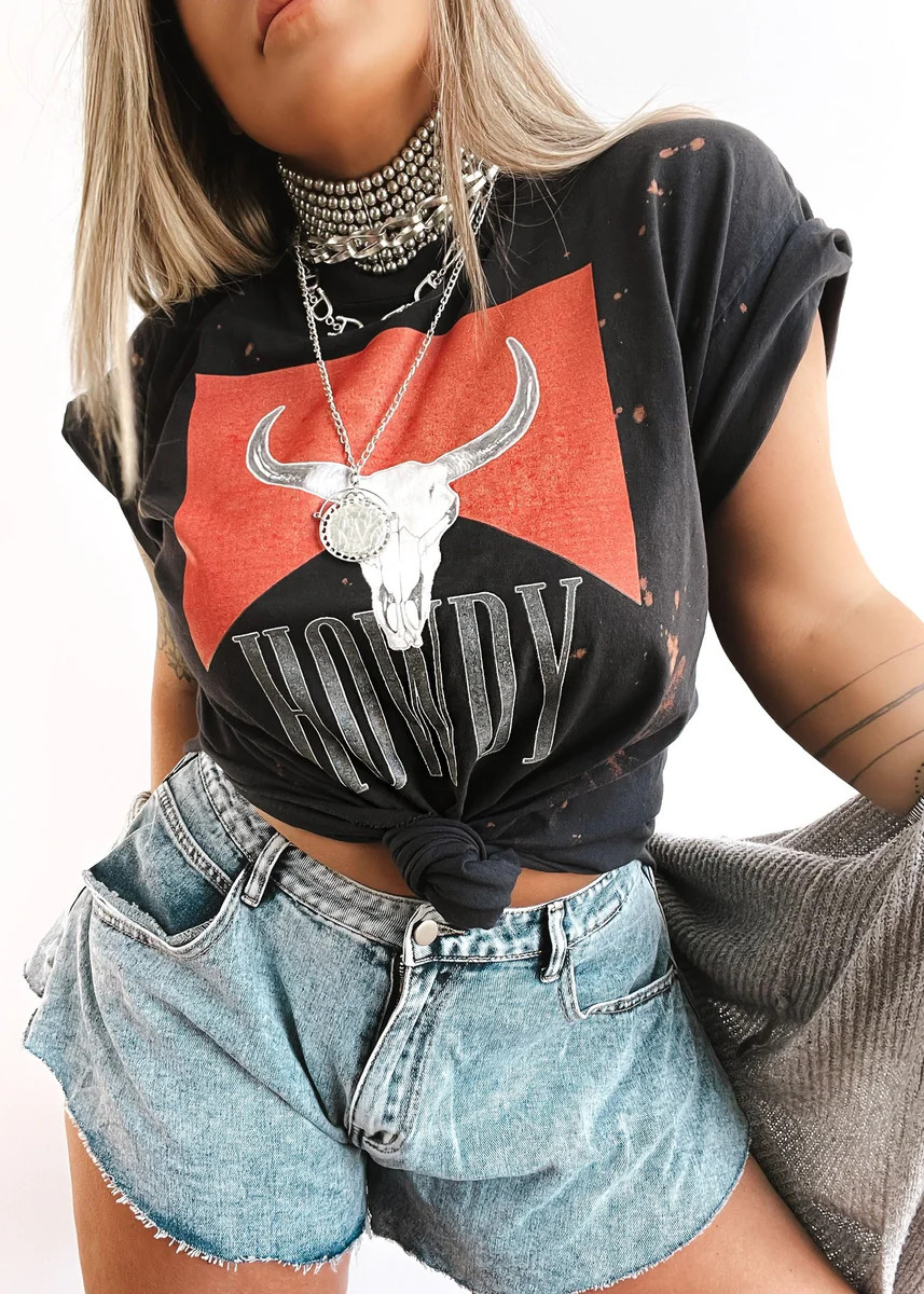 MESS WITH THE BULL BLEACHED OUT SIDE SLIT TEE | Pebby Forevee