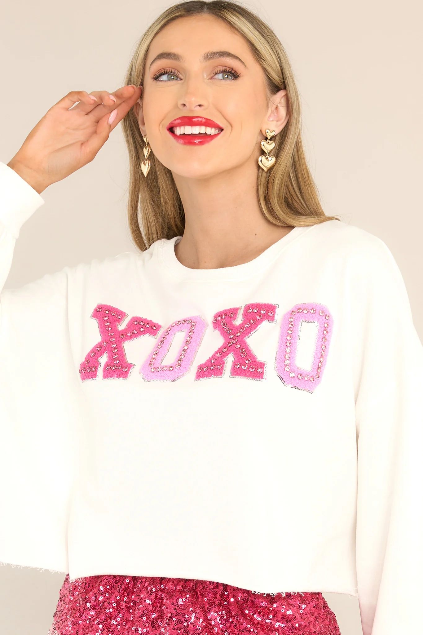 Thought Of You White XOXO Cropped Sweatshirt | Red Dress 