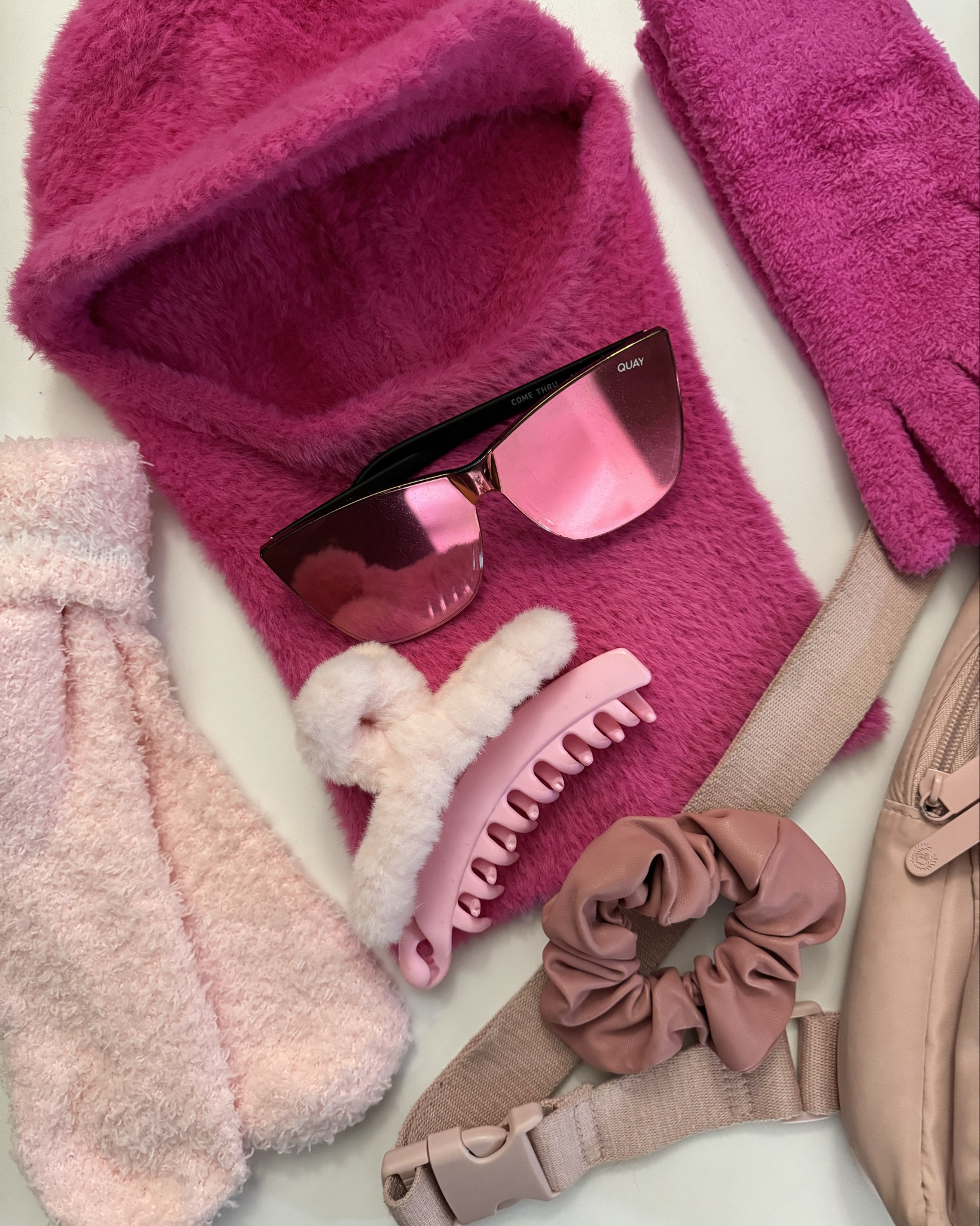 zooming in on the details for my Winter fit💗 

Some things I’ve had for some time, so I linked similar styles. 

I am not someone that likes the cold, but if you bring fashion into it, it’s a different story..❄️💗

#LTKTravel #LTKActive #LTKSeasonal