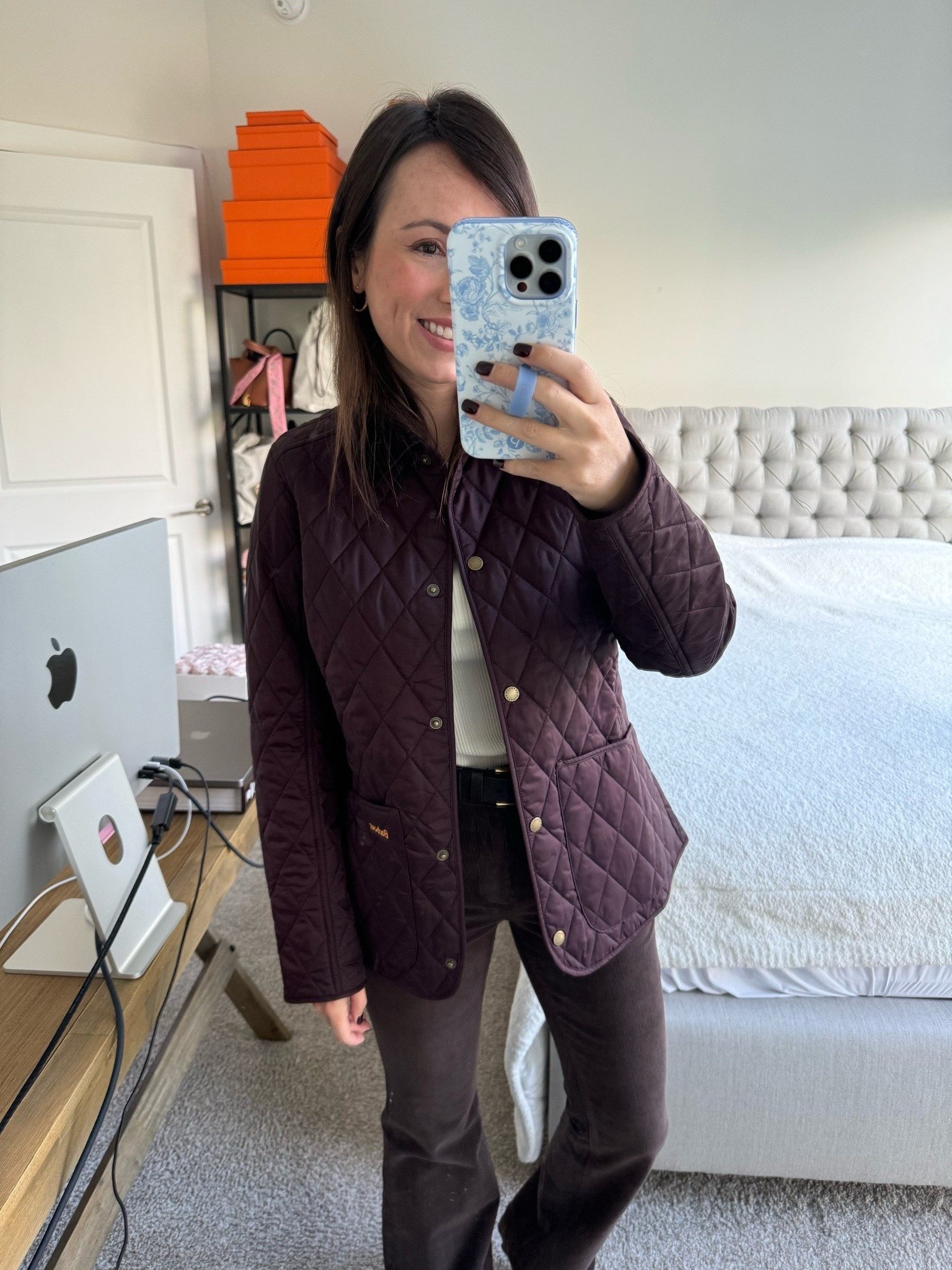 Barbour wine color field jacket! Wearing xs




#LTKSeasonal #LTKFindsUnder100 #LTKStyleTip