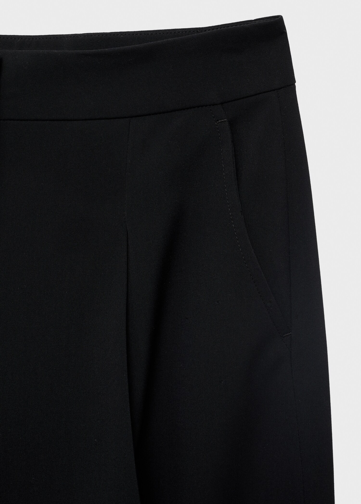 Wide-Leg-Hose mit BundfaltenAktueller Preis [€ 49,99]€ 49,99 | Mango EU