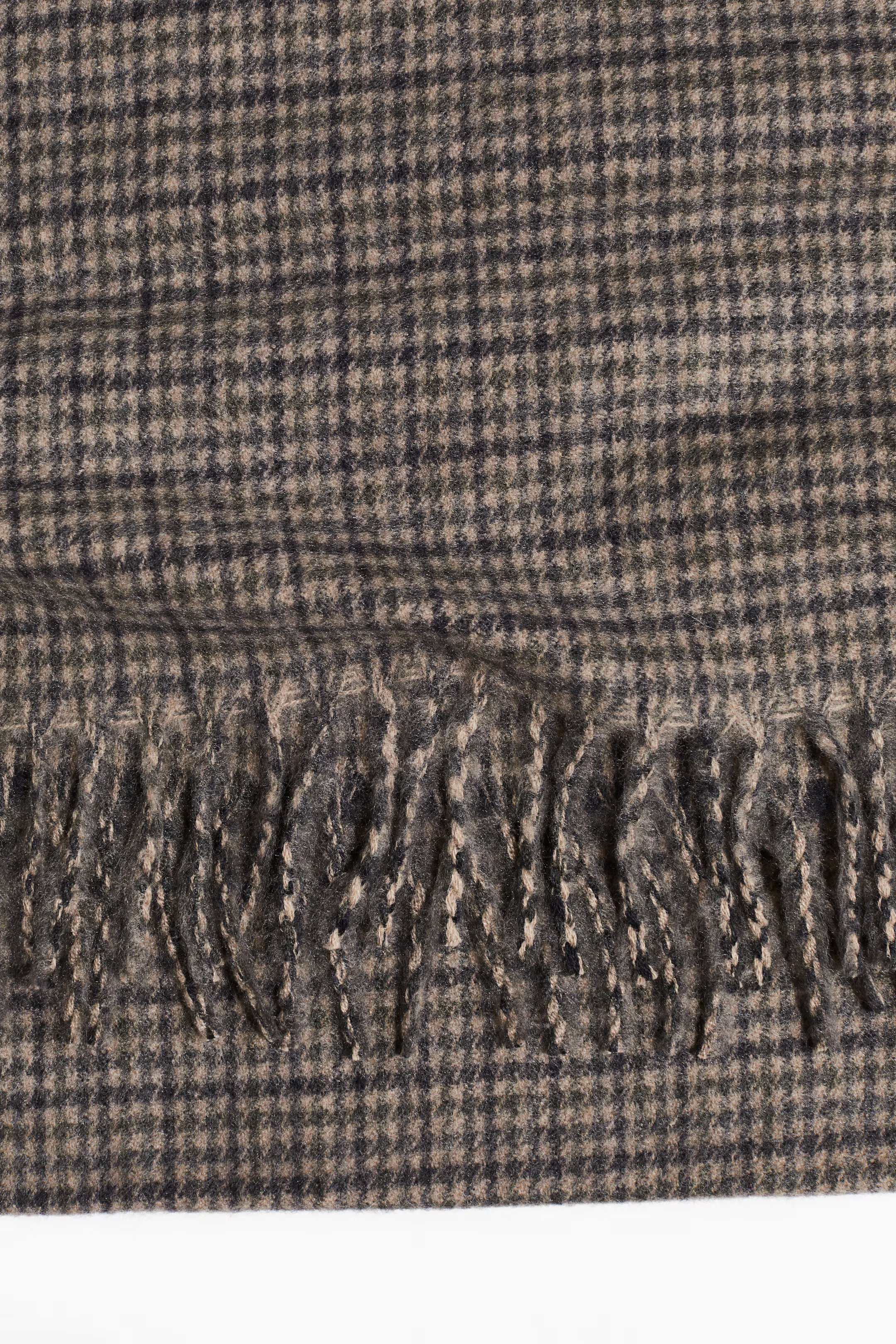 Scarf | H&M (UK, MY, IN, SG, PH, TW, HK)