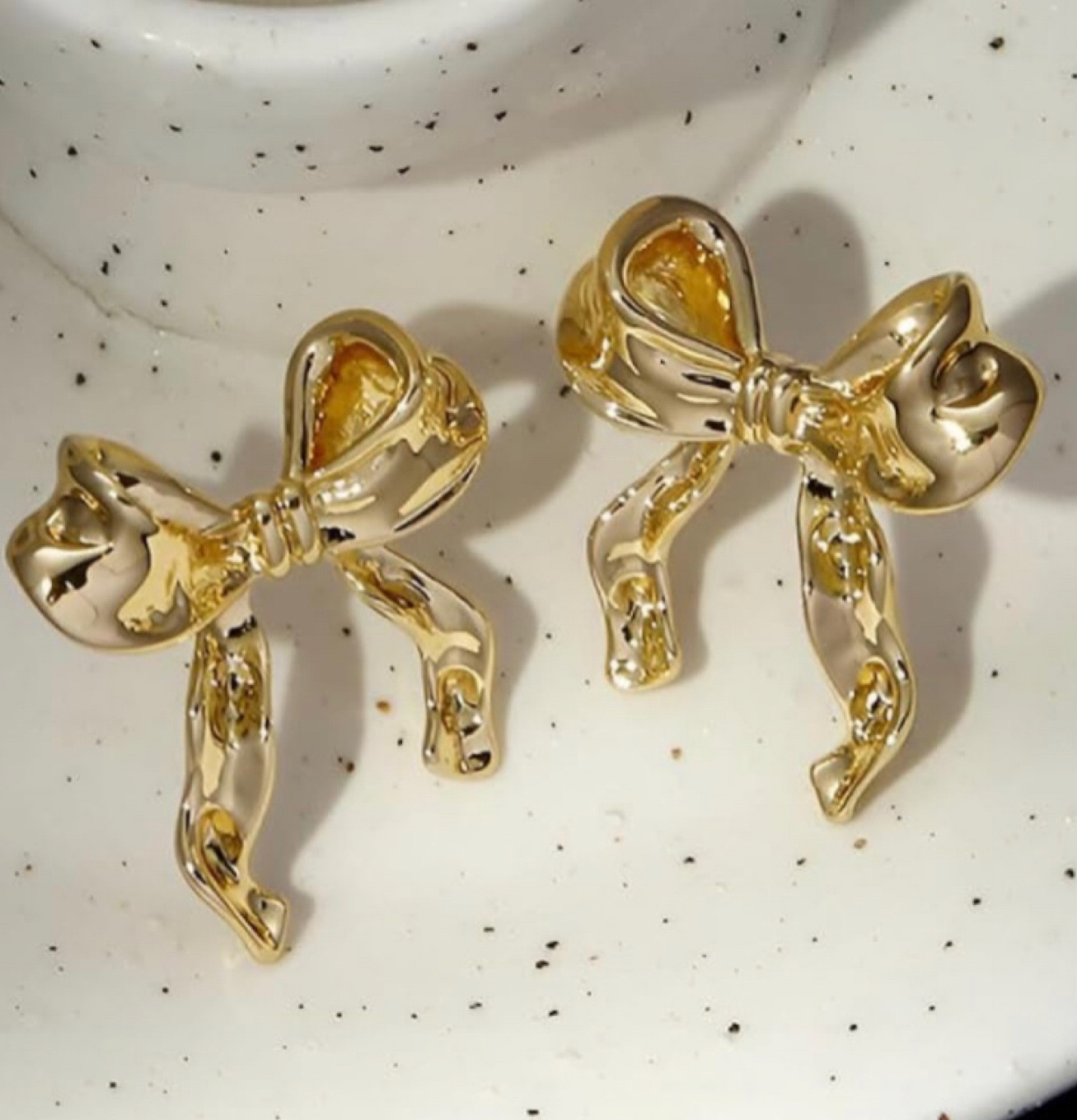 These bow earrings will make such a great gift for any girl! 