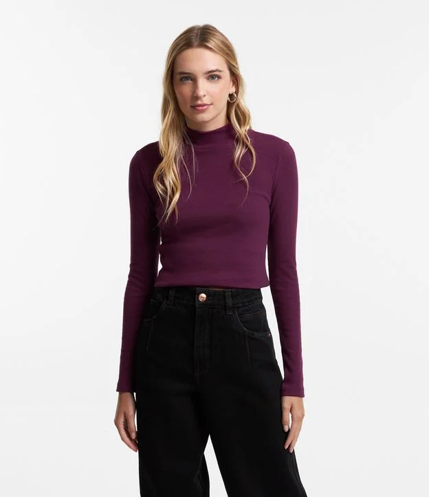 Blusa em Algodão com Manga Longa e Gola Alta Roxo | Renner (BR)