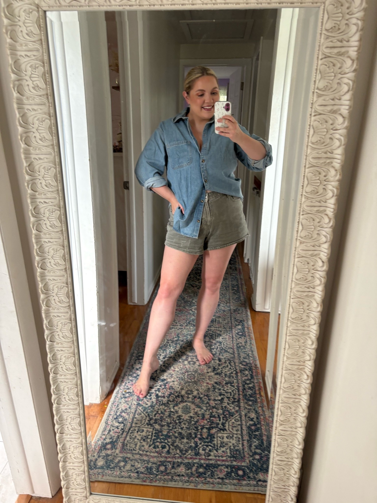 OOTD // fall transition outfit // dinner ootd // 

Top- medium 
Shorts - 32

#LTKSeasonal #LTKMidsize #LTKSaleAlert