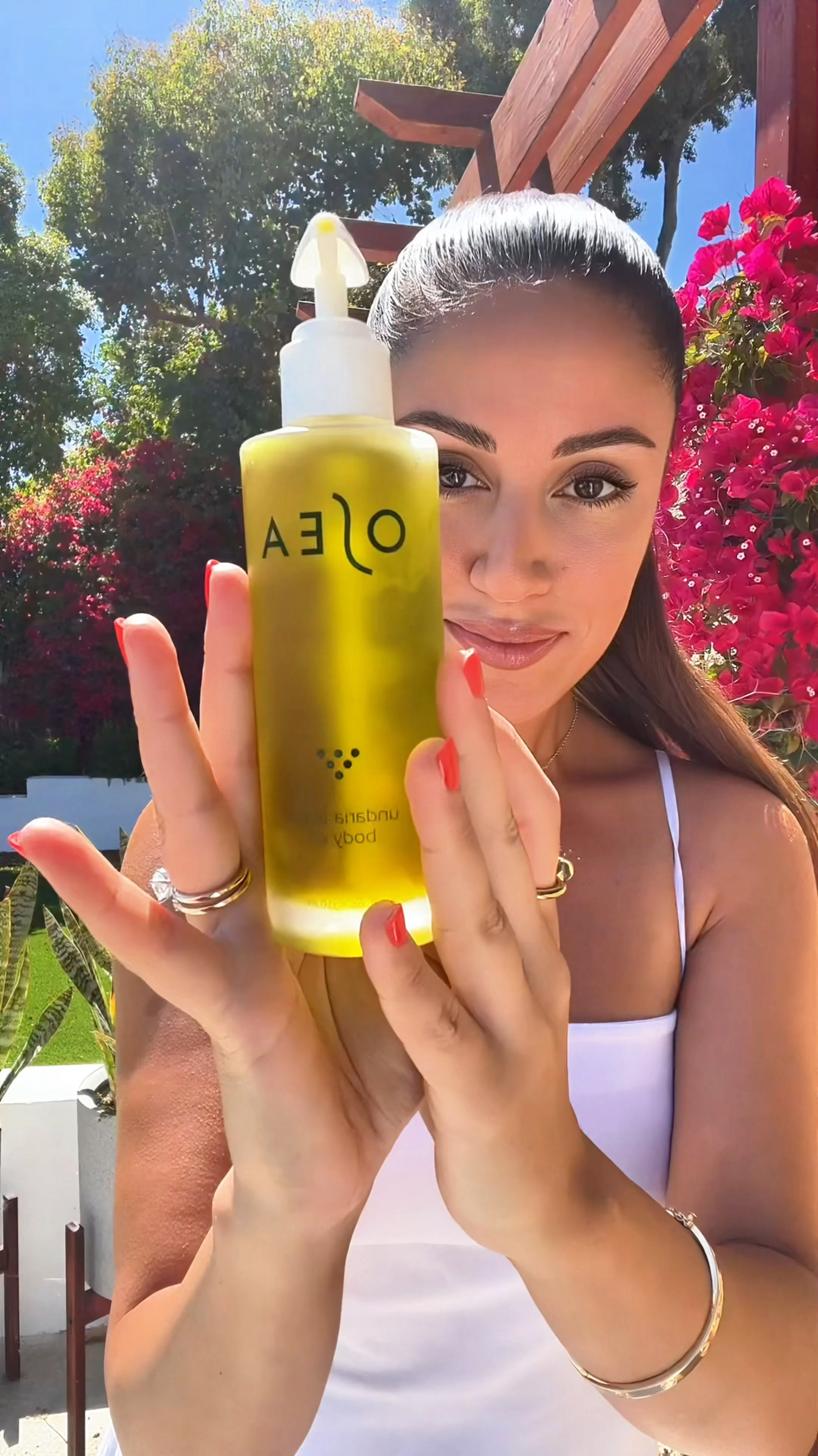 The only body oil you need for that summer glow and relaxation☺️🤍

Body care, body oil, beauty, summer glow, OSEA 

#LTKFindsUnder100 #LTKBeauty #LTKVideo