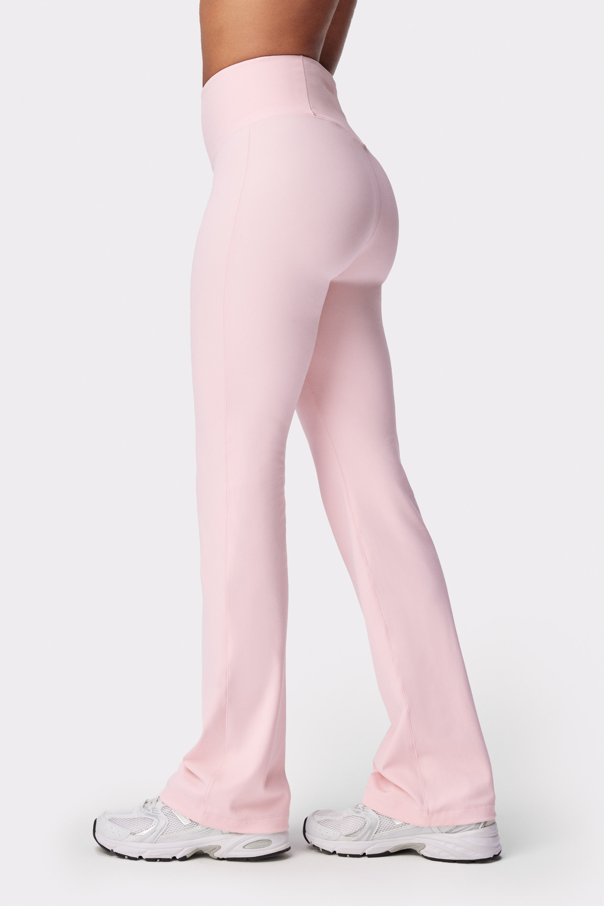 Soft Flared Legging | Strongerlabel.com (SE)