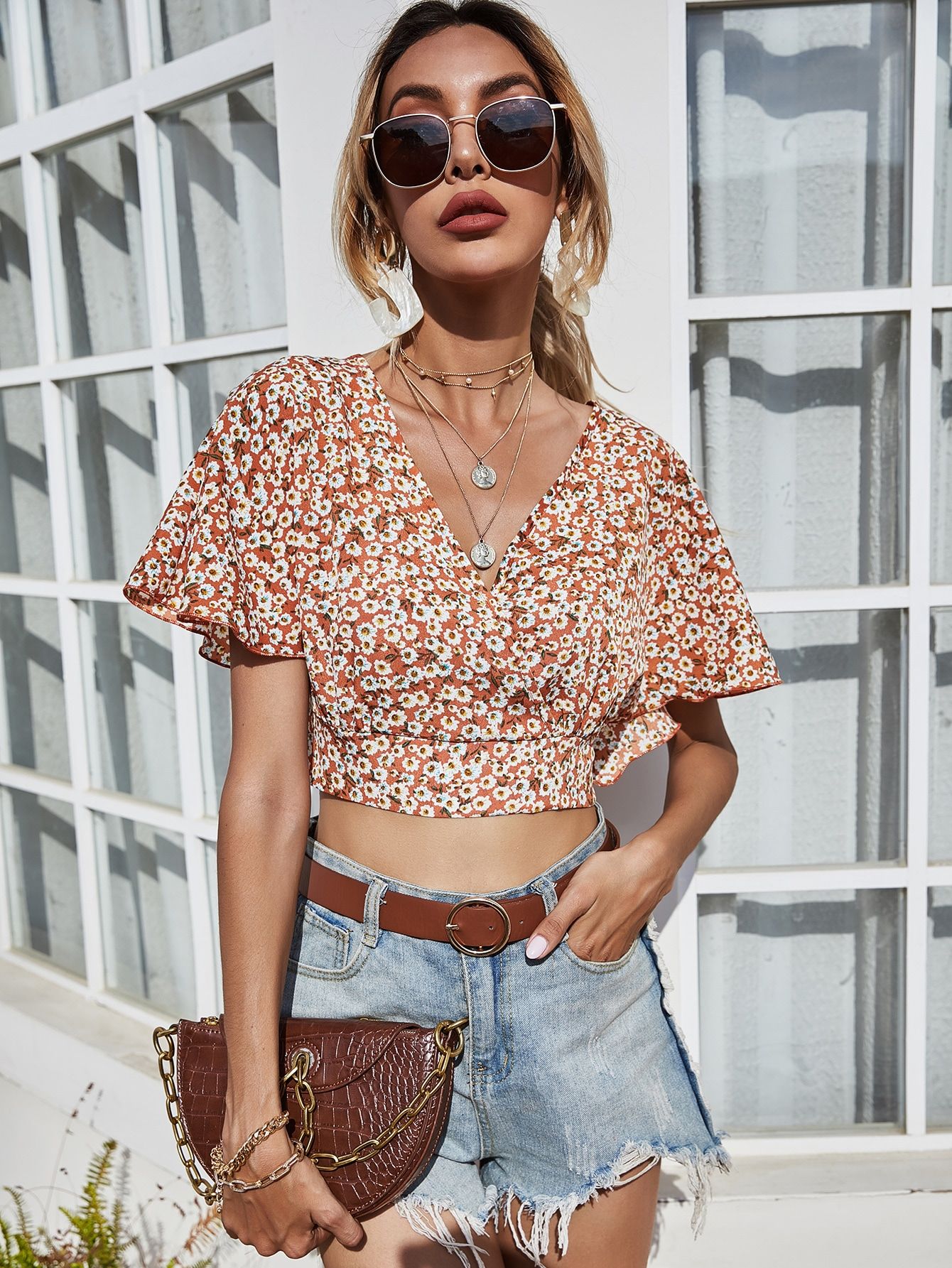 Ditsy Floral Print Tie Back Crop Blouse | SHEIN