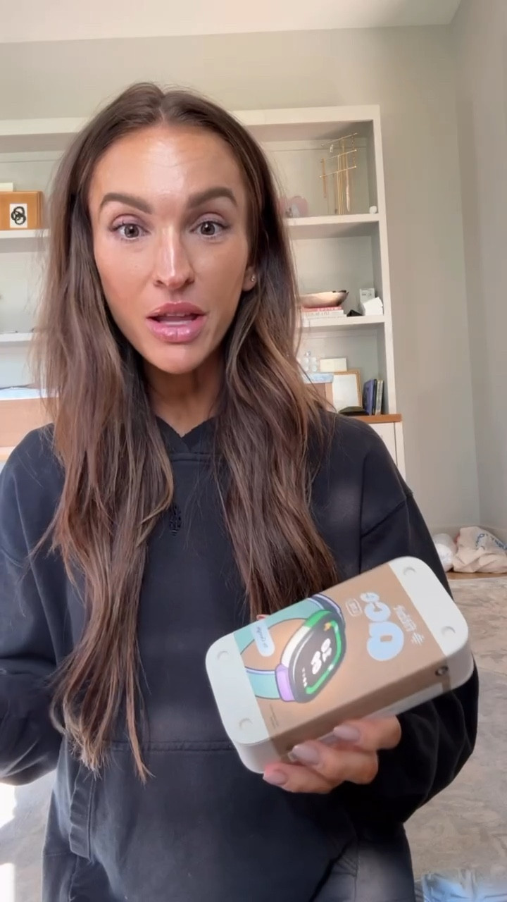 found the best kids smart watch for shiloh from @bestbuy! 👏🏻
#bestbuypartner

#LTKGiftGuide