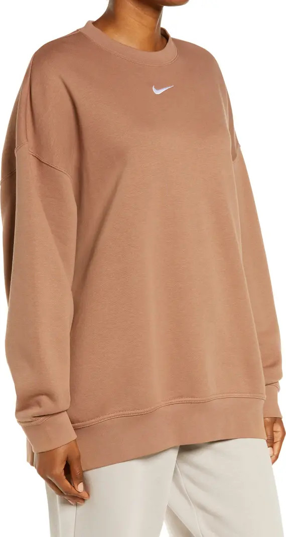 Nike Sportswear Collection Essentials Oversize Fleece Crew Sweatshirt | Nordstrom | Nordstrom