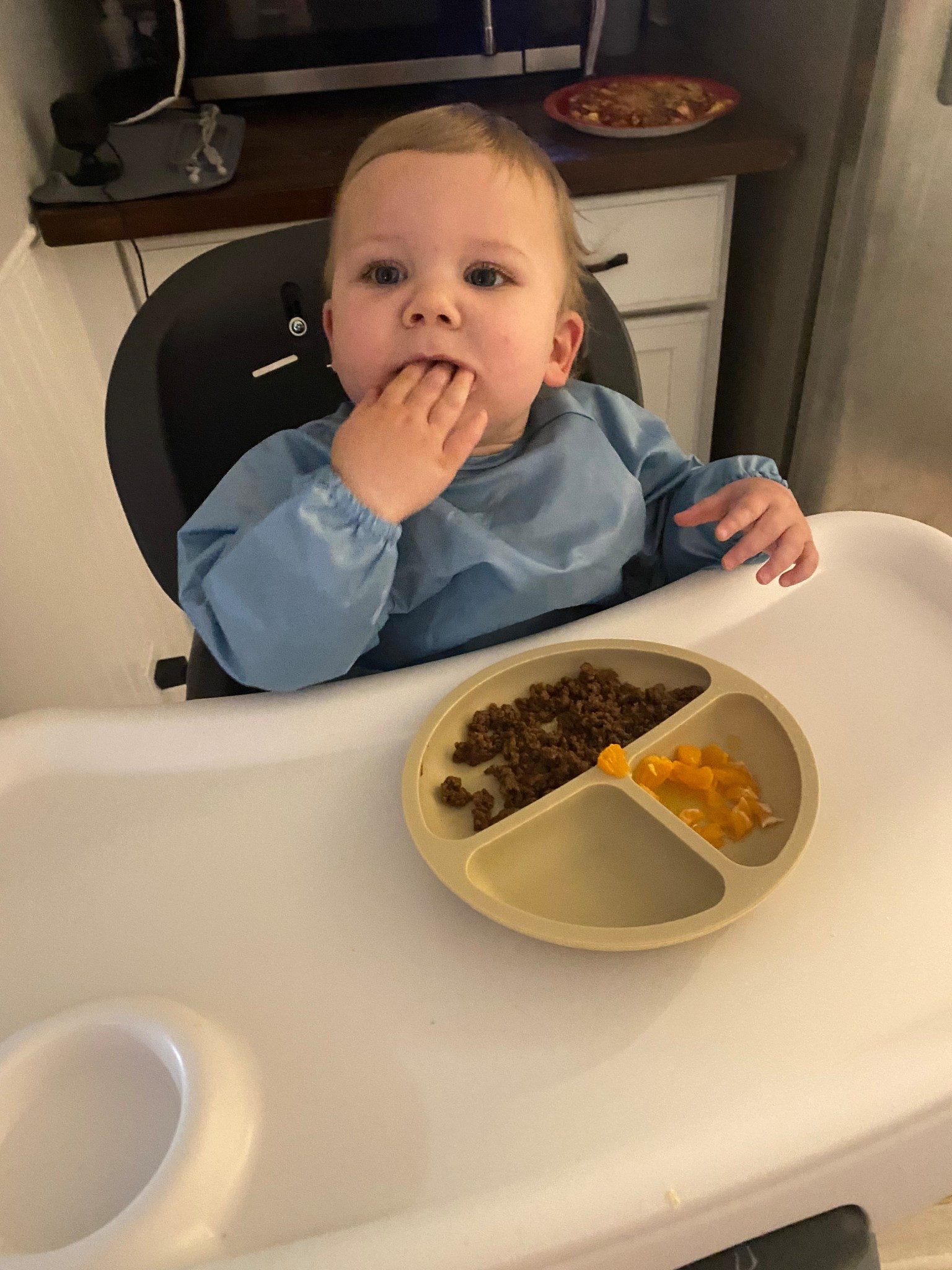 As a toddler mom before they can use utensils these full body bibs are the best!! Keeps their outfits clean and easily wipeable 

#LTKKids #LTKBaby