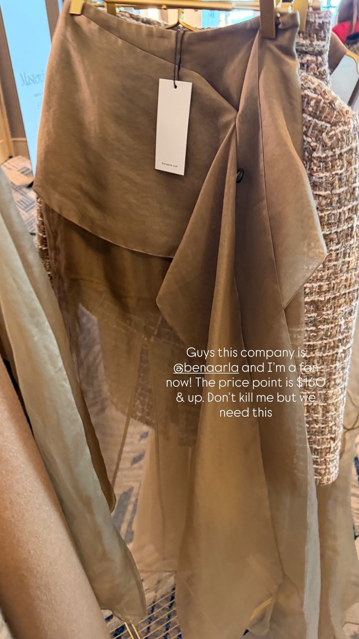 Guys this company is @benaarla and I’m a fan now! The price point is $160 & up. Don’t kill me but we need this