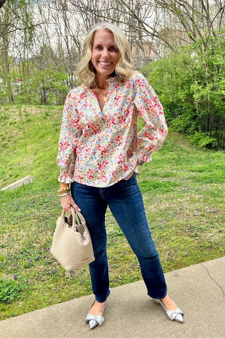 Couldn’t love this new floral top more. Cuteness overload and it will lift your mood 
Use code LISA10 

#LTKstyletip #LTKover40 #LTKfindsunder100