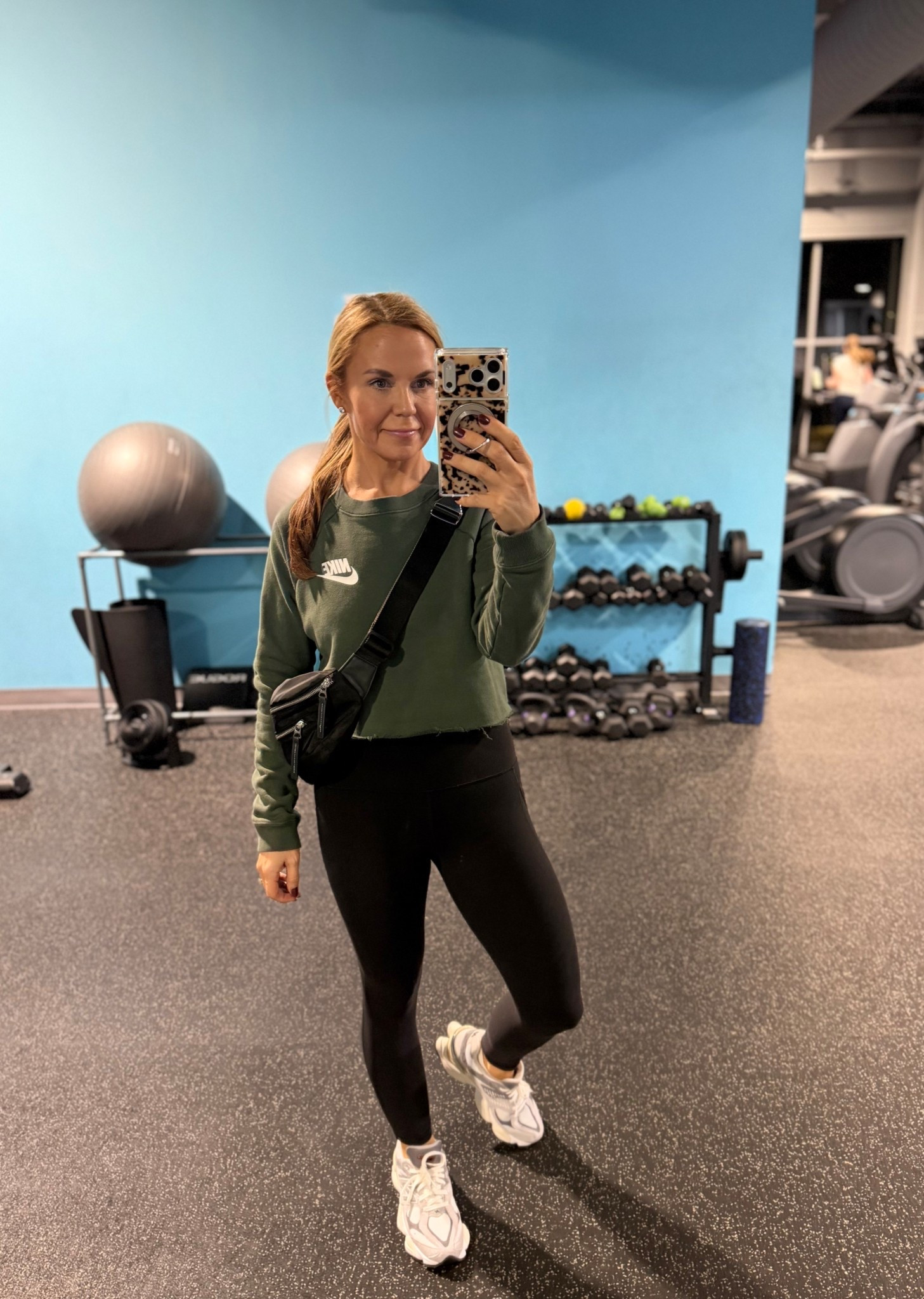 Late night gym-fit 

#LTKActive #LTKfitnessgoals #LTKSaleAlert