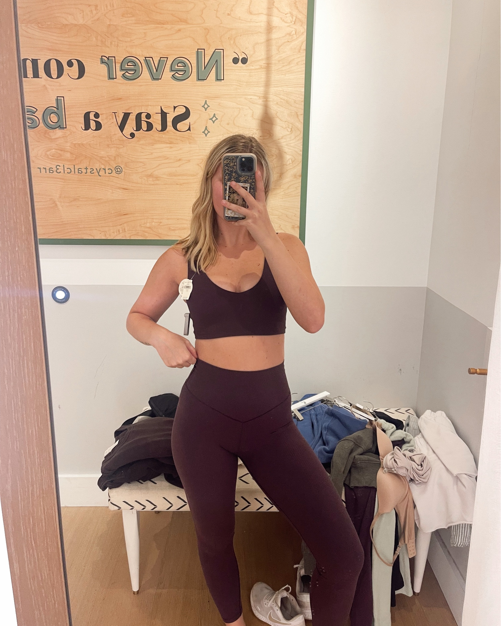 new fall at Aerie fitting room try on💜🍂

#LTKActive #LTKSeasonal #LTKStyleTip