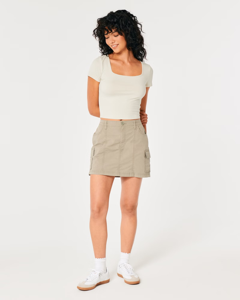 Seamless Fabric Square-Neck Baby Tee | Hollister (US)