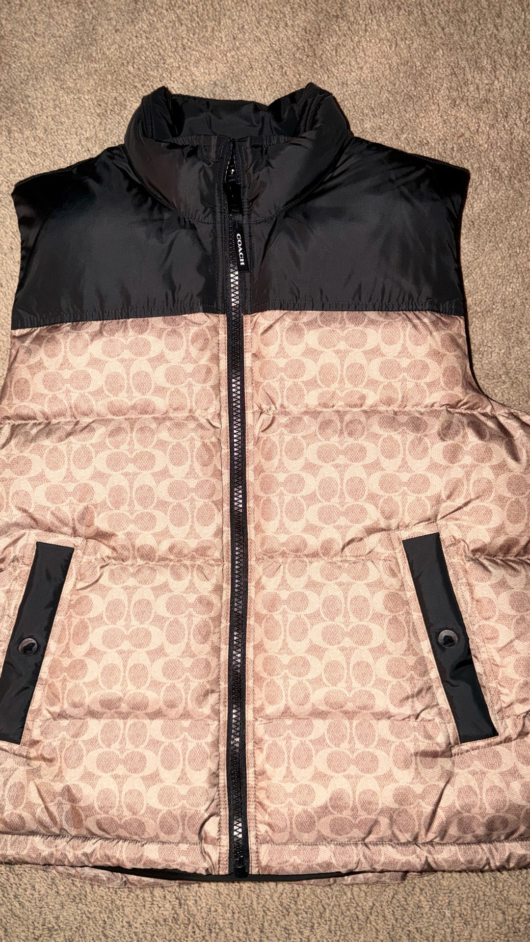 COACH WINTER CLEARANCE HAUL! #style #fashion #luxury #beauty #makeup #designer #coach @coach


#LTKSaleAlert #LTKValentine #LTKBeauty