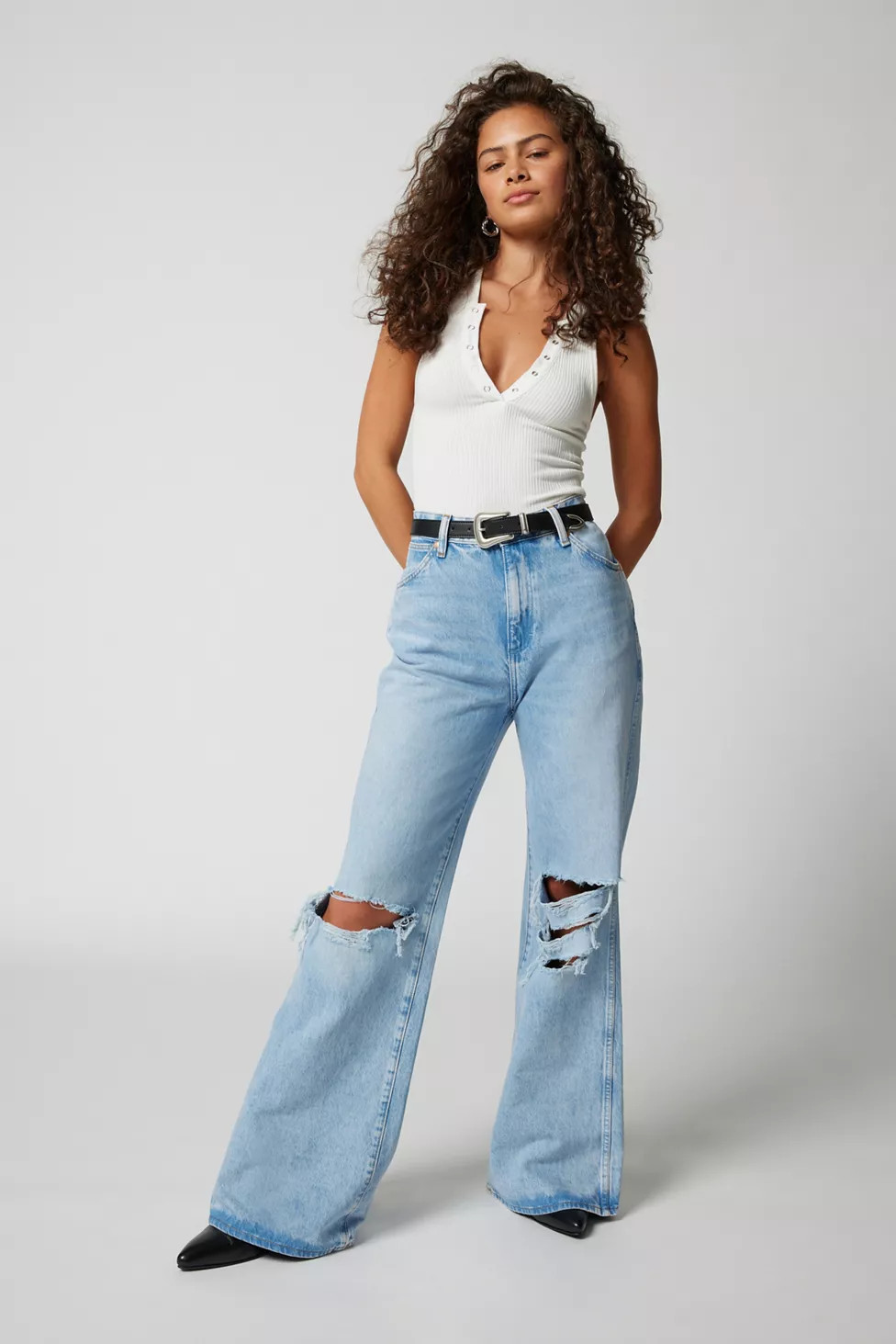 Wrangler Bonnie Loose Flare Jean - Bad Intentions | Urban Outfitters (US and RoW)