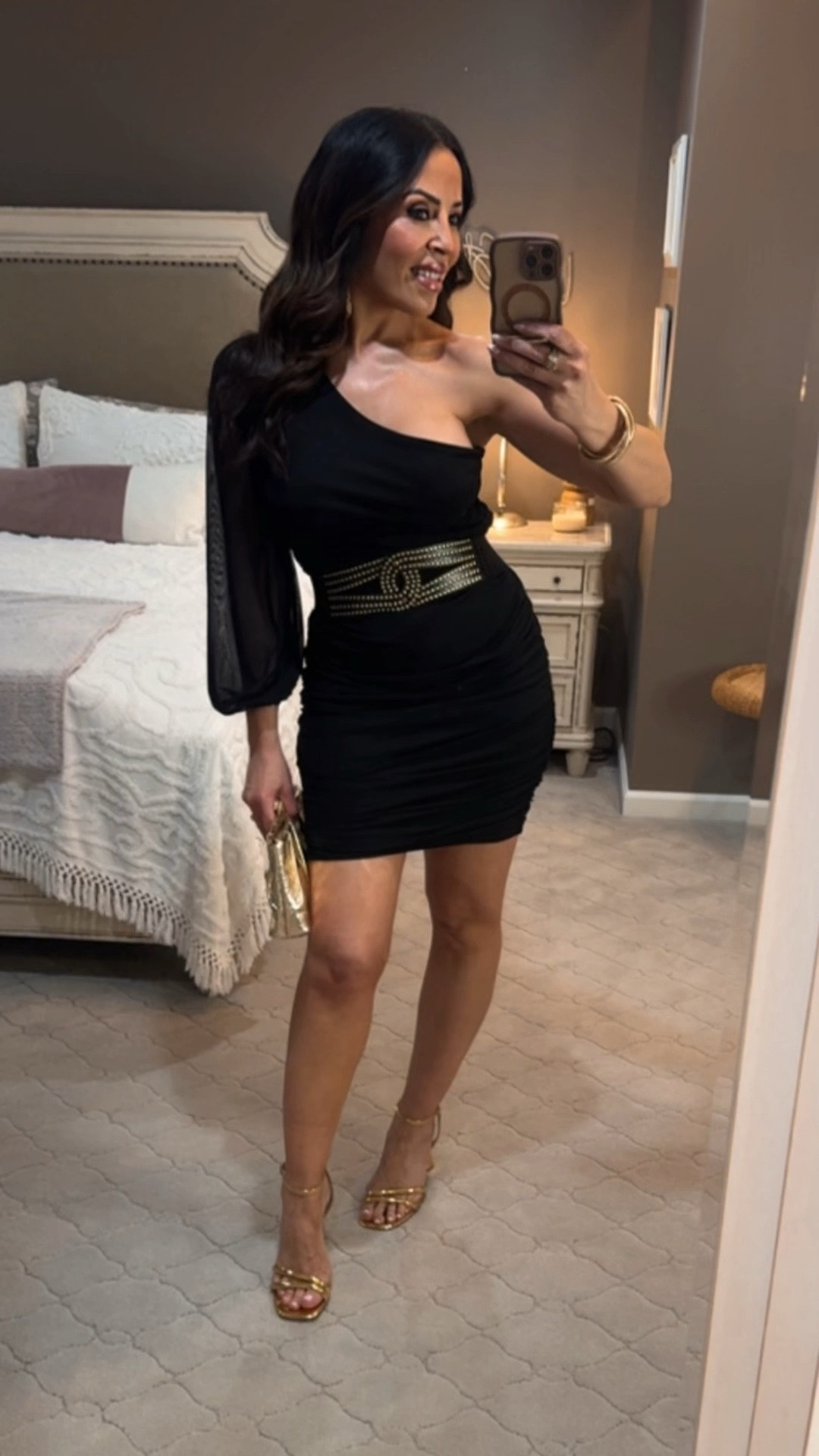 The '80s called, and they’re actually pretty impressed. 📞💃 Serving "Dynasty" drama on a budget with this @SHEIN dress and @Amazon accessories.

#80sFashion #DynastyInspo #AffordableGlam #SHEINhaul #AmazonFinds #Over50Style