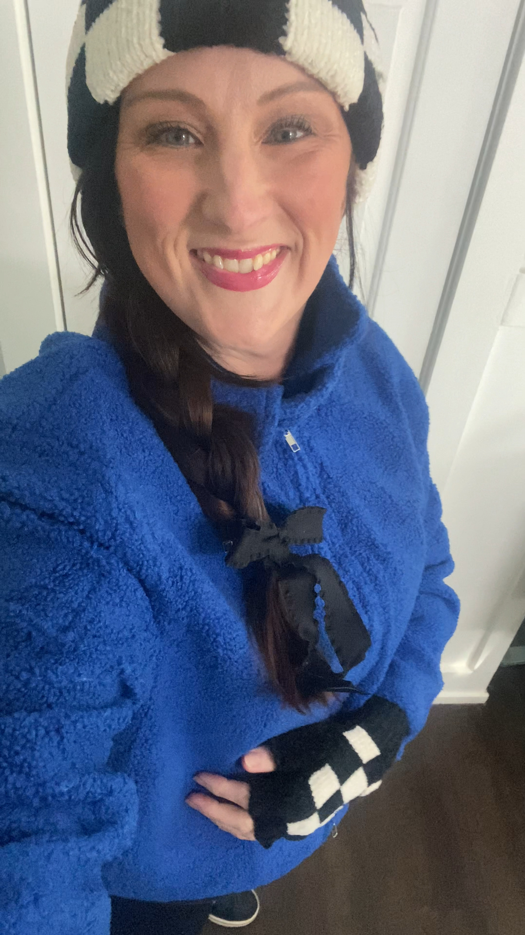 Check out this cropped sherpa zip up jacket! It’s oversized, comfy, & warm - perfect for a day at home or out running errands. 

Wear it over a warm, ribbed long-sleeve tee, & pair with leggings, a beanie, gloves, & lace up snow boots for an easy winter outfit. 

Available in black, blue, khaki, white, and brown. 

Loungewear 
Lounge wear 
Winter outfit
Boots 
Fashion over 40 
Minimalist style 
Feminine style 
Amazon finds
Affordable fashion 
Amazon deals 

#LTKFindsUnder50 #LTKSeasonal #LTKActive