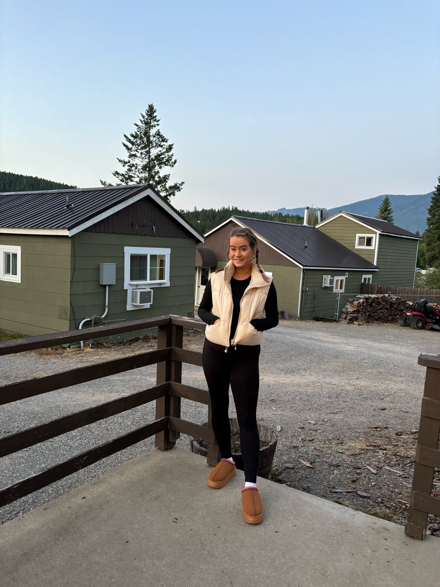 Goodmorning Glacier ❄️🌄✨ 

#LTKTravel #LTKStyleTip #LTKFitness