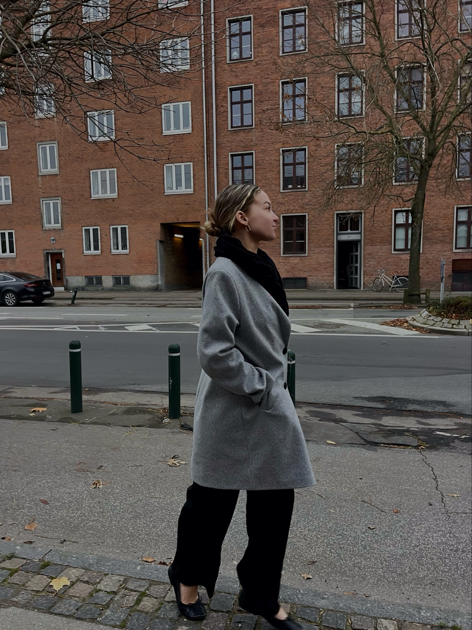 Freezing in Copenhagen, what’s new! Love this coat for winter, super warm w a scarf 