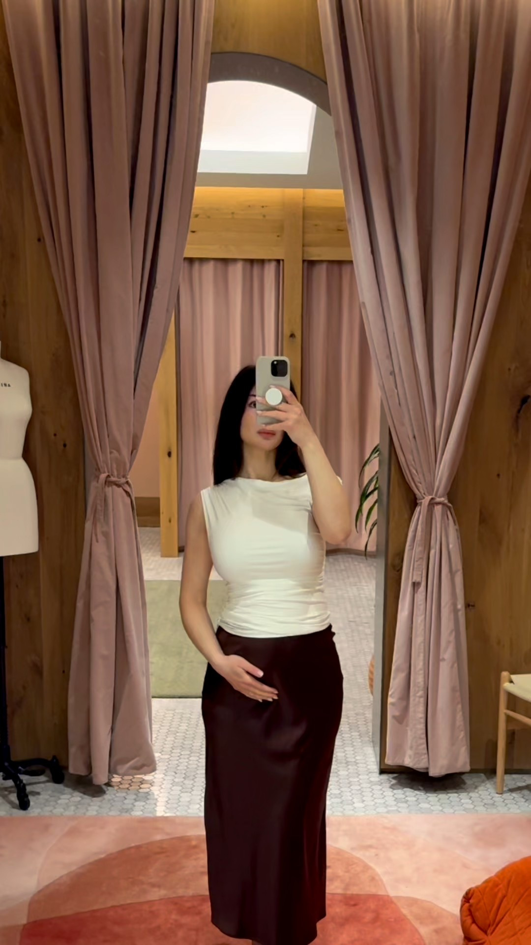 @Aritzia bump-friendly outfit 🤍

#LTKootd #LTKBump #LTKHoliday