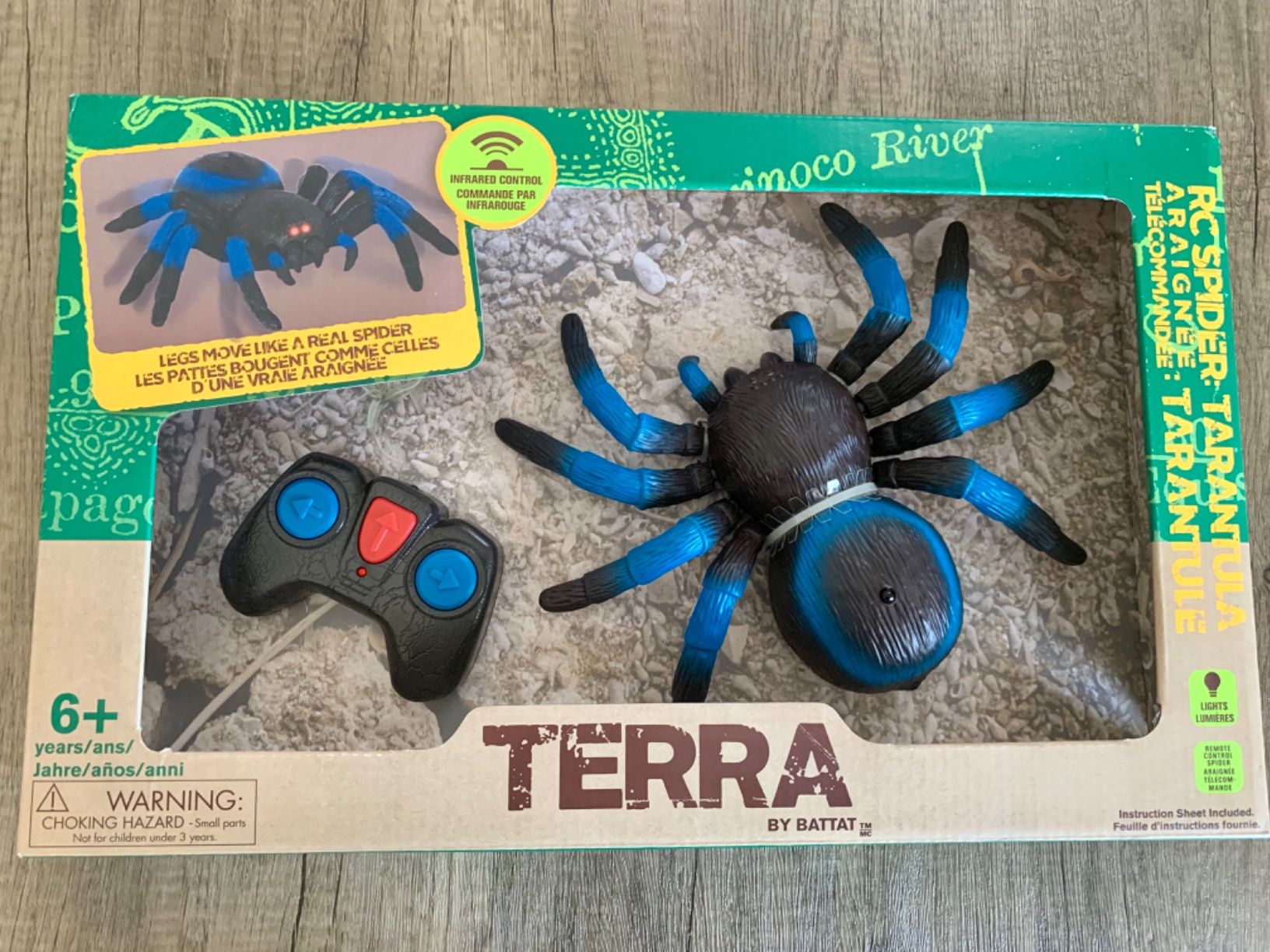 Terra by Battat – Blue Tarantula – Infrared Remote Control Spider with Light-Up Eyes – Elec... | Amazon (US)