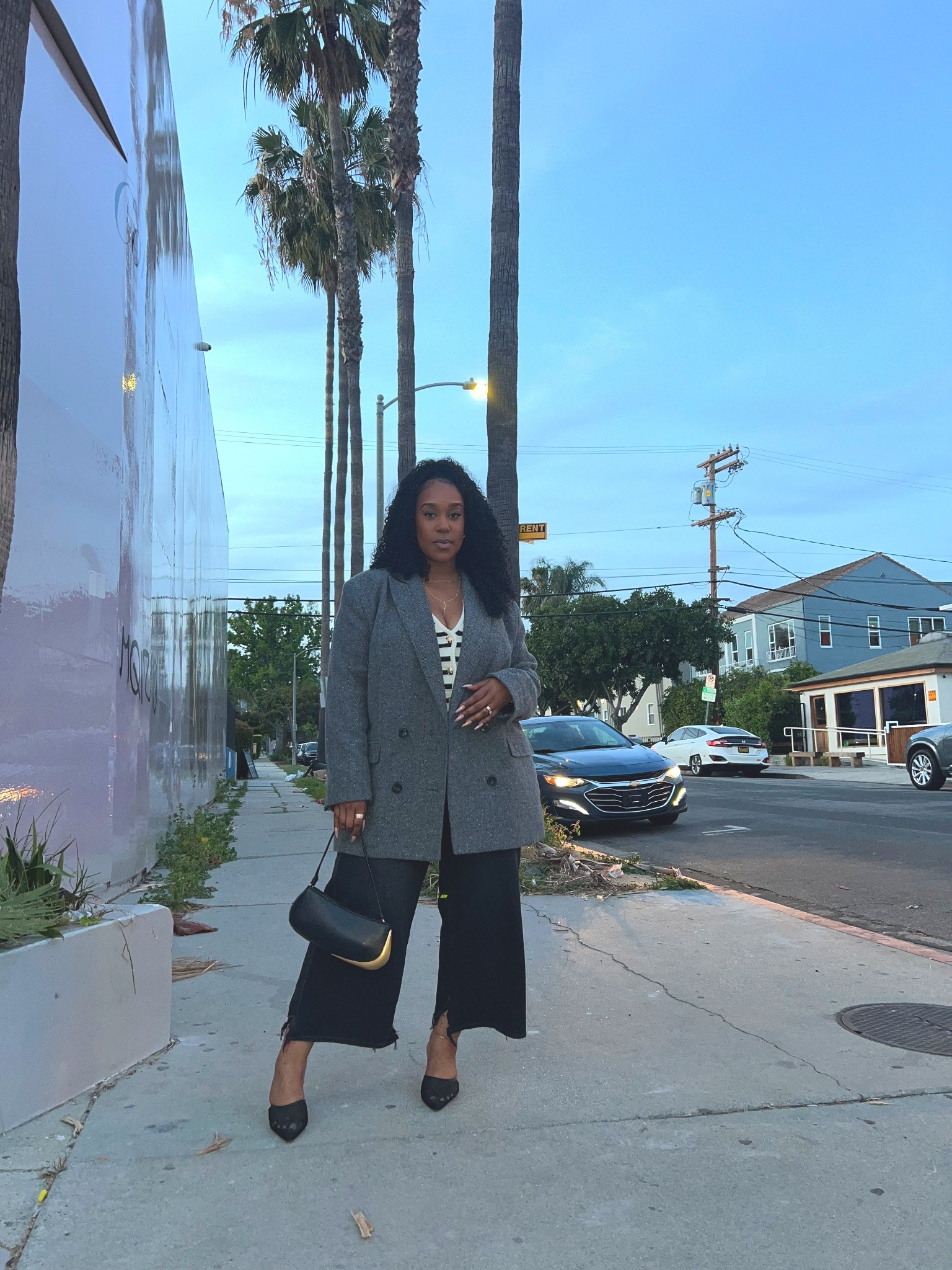 Zara bags > 

Blazer is old, but linked a similar h&m blazerrrr. 

#LTKStyleTip #LTKItBag #LTKHoliday