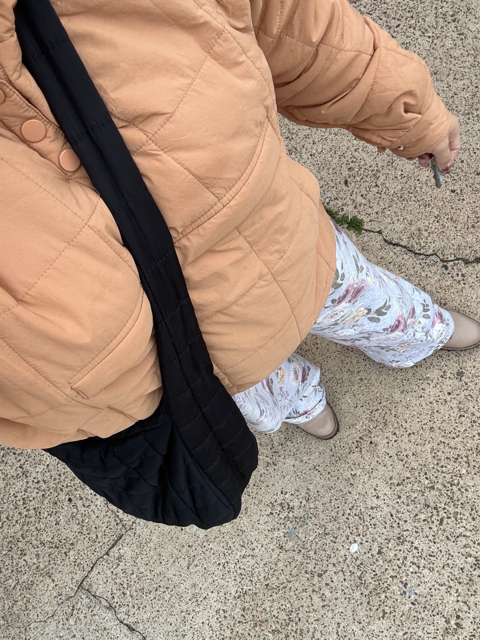 This quilted jacket is so warm and cozy! I paired it with my favorite floral sweatpants ❤️ 

I’m wearing a large in the jacket and medium petite in sweatpants.

#LTKHoliday #LTKmomlife #LTKootd