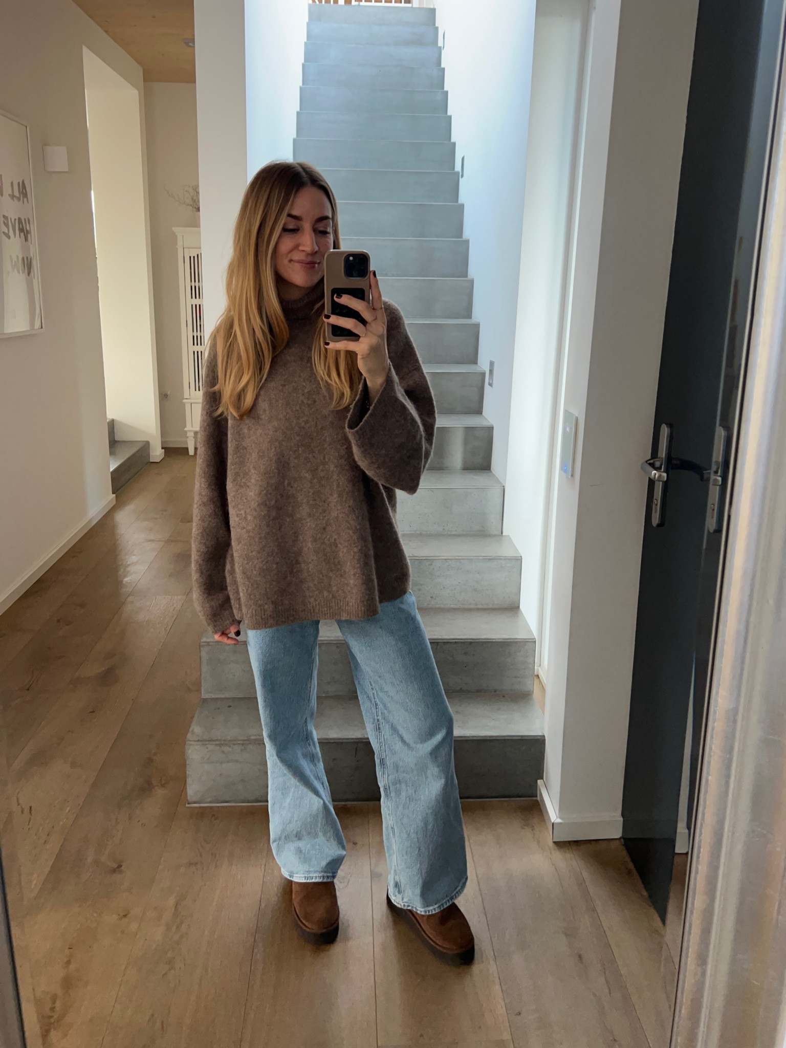 🧸 Mein bester Kauf in der Black Week! 🥰 Hab den Pullover in kurzarm und jetzt noch in dieser Variante für kalte Tage! So kuschelig und der Farbton ist mega! ♥️

#LTKwinter #LTKdeutschland