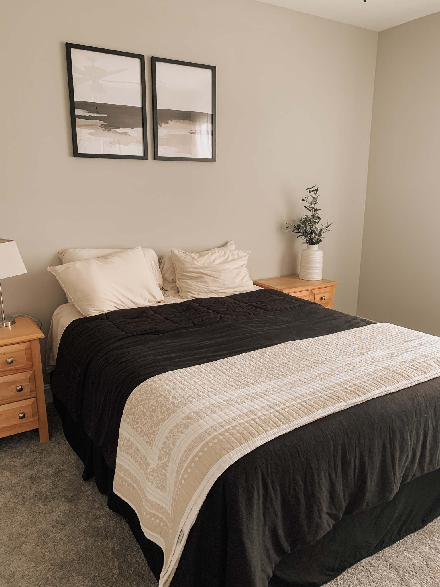 Cozy neutral guest bedroom | Cozy guest room | bedroom decor | studio McGee bedroom | neutral bedroom | homes style | home decor

#LTKhome