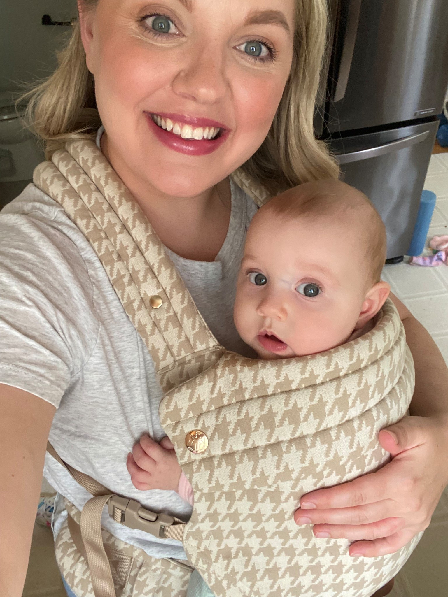LOVING this affordable baby carrier. We’ve been on the go a lot this summer and it’s been nice to be hands free  Comfy, and easy to do myself. 

Amazon find // baby registry // baby must have 



#LTKmomlife #LTKFindsUnder100 #LTKdayinmylife