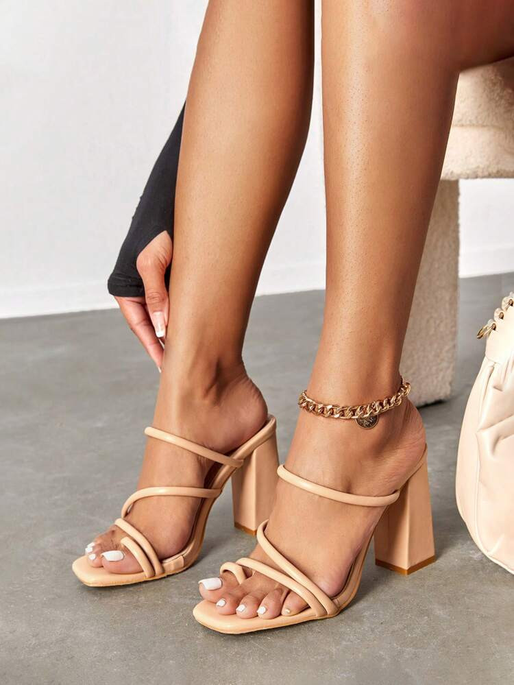 CUCCOO Basic Minimalist Chunky Heeled Thong Sandals | SHEIN