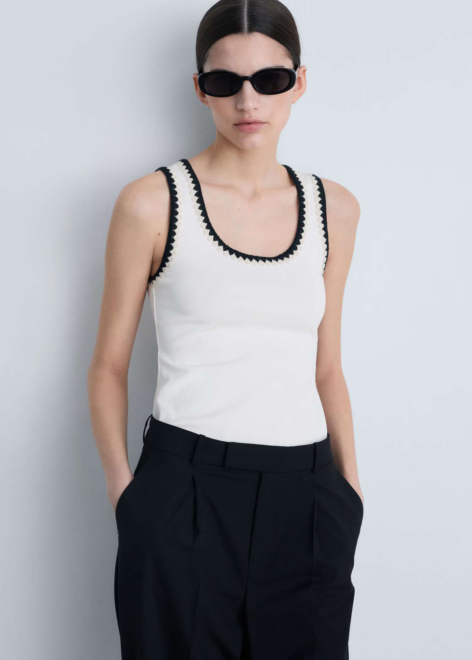 Low-cut top with contrasting trim | Mango (US/MX/AU)