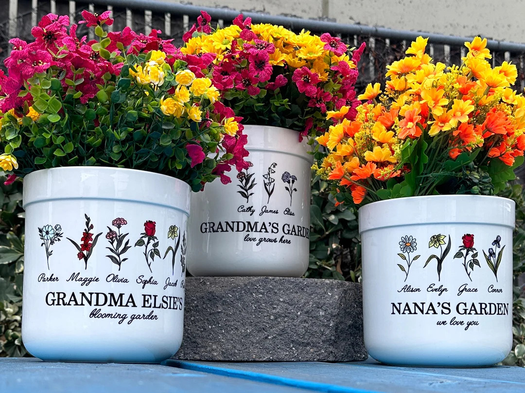 Grandma Gift, Personalized Flower Pot, Personalized Gifts for Mom, Grandmas Garden, Outdoor Flowe... | Etsy (US)