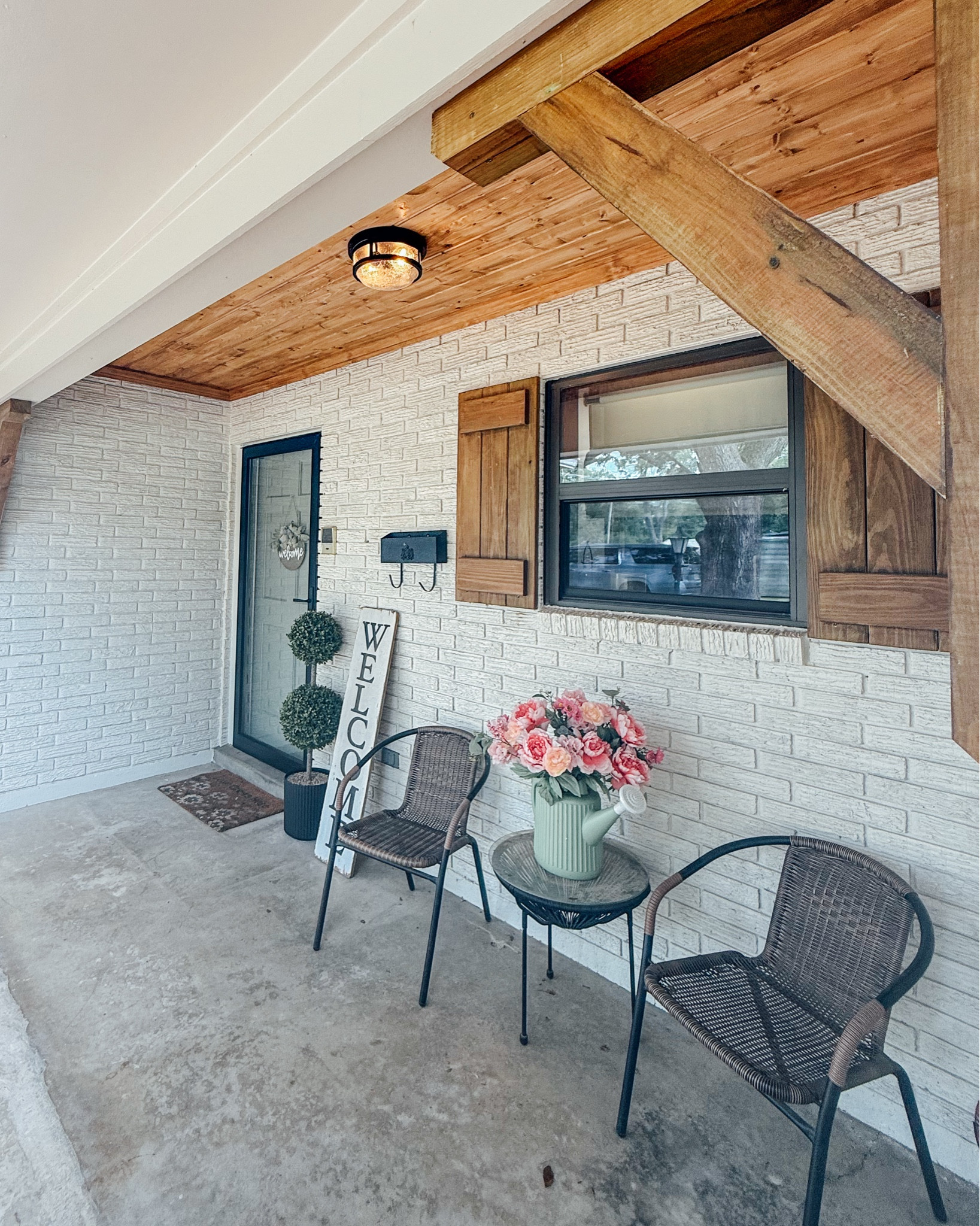 Our ✨dreamy✨ new front porch 😍

Linked everything I could find. I’m pretty sure the welcome sign was bought at the dollar store a couple years ago 😂 Haven’t added the address plaque yet, but I did link the one we bought! 