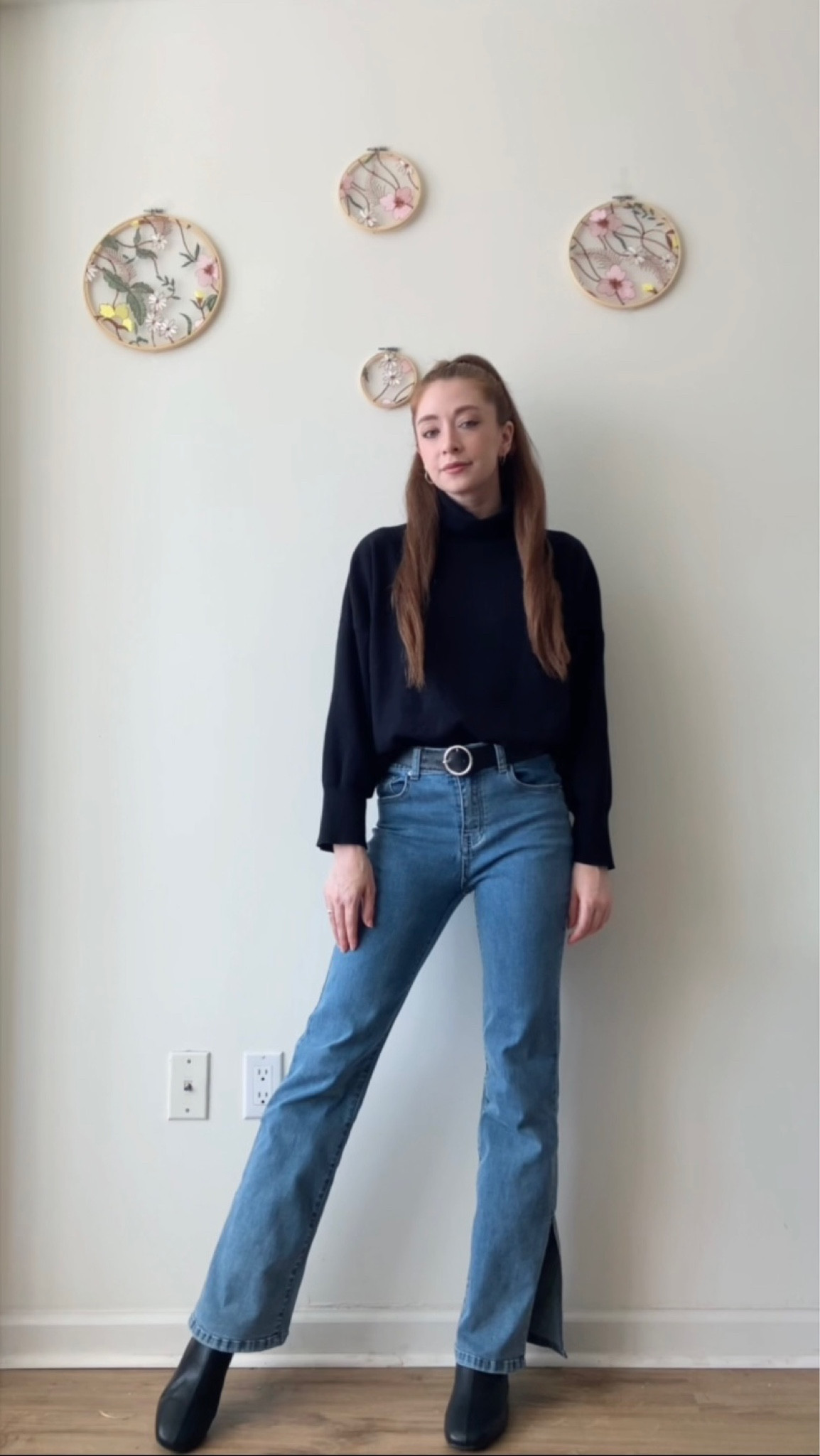 Minimalistic fall/autumn outfit idea for school/college. Classic chic and simple. I’m wearing a black turtleneck sweater, flared blue jeans, short black boots, and silver jewelry.


#LTKSeasonal #LTKunder50 #LTKstyletip
