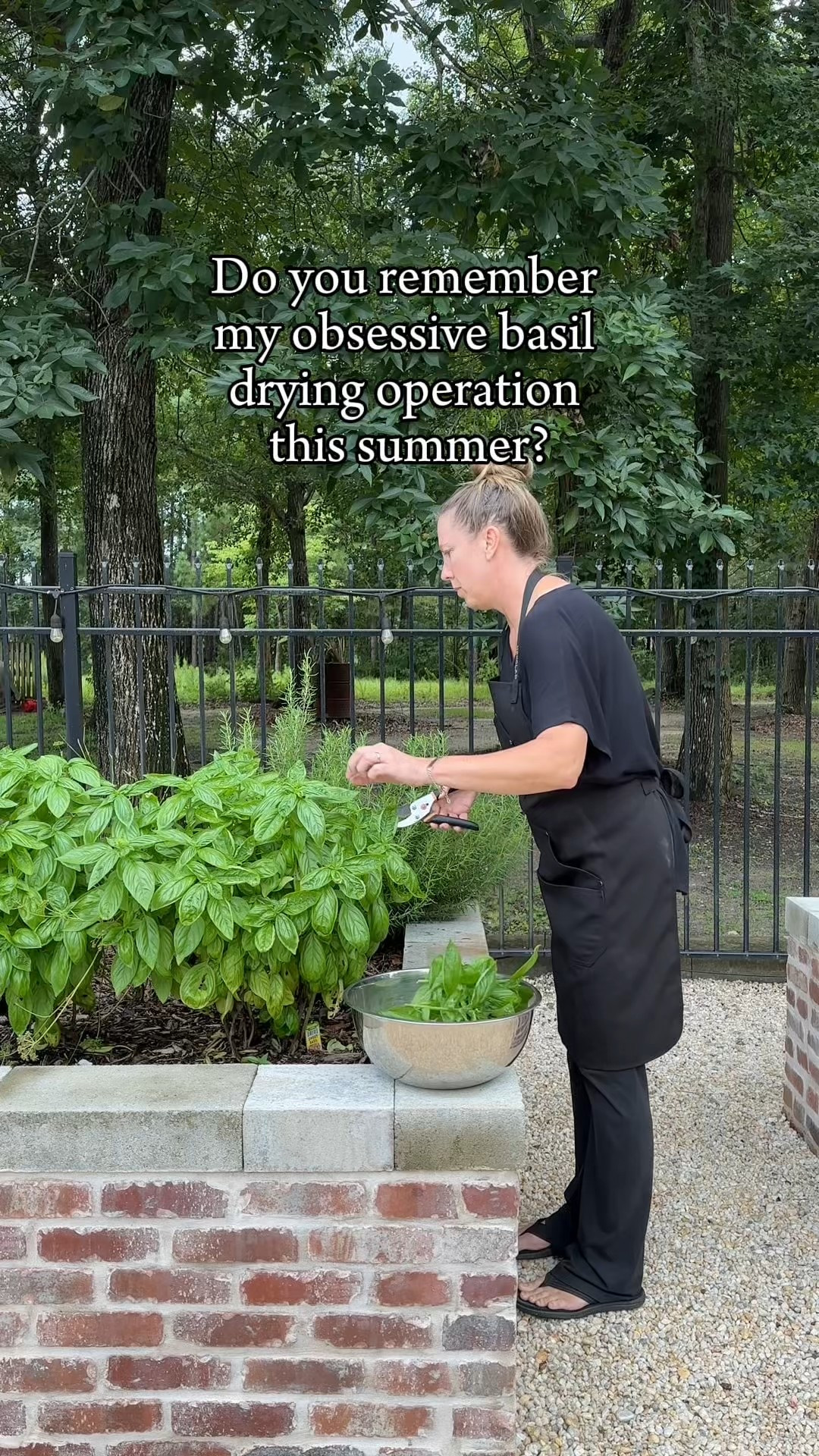 Basil, dehydrator, jars and handmade towels for Christmas presents for the neighbors ❤️

#LTKmomlife #LTKHoliday #LTKGiftGuide
