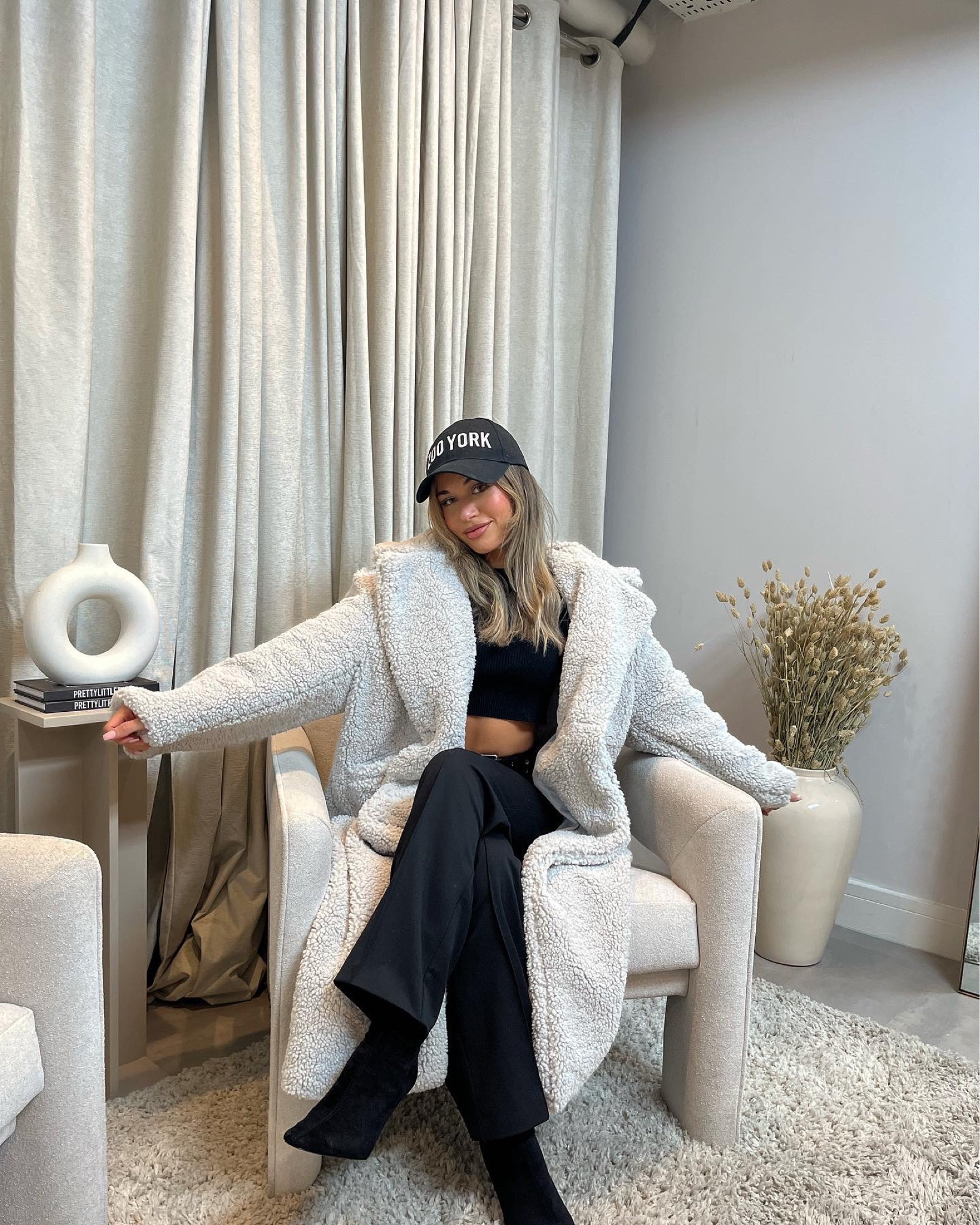 Cute but comfy is the motto 🧸 #teddycoat #prettylittlething

#LTKsalealert #LTKSeasonal
