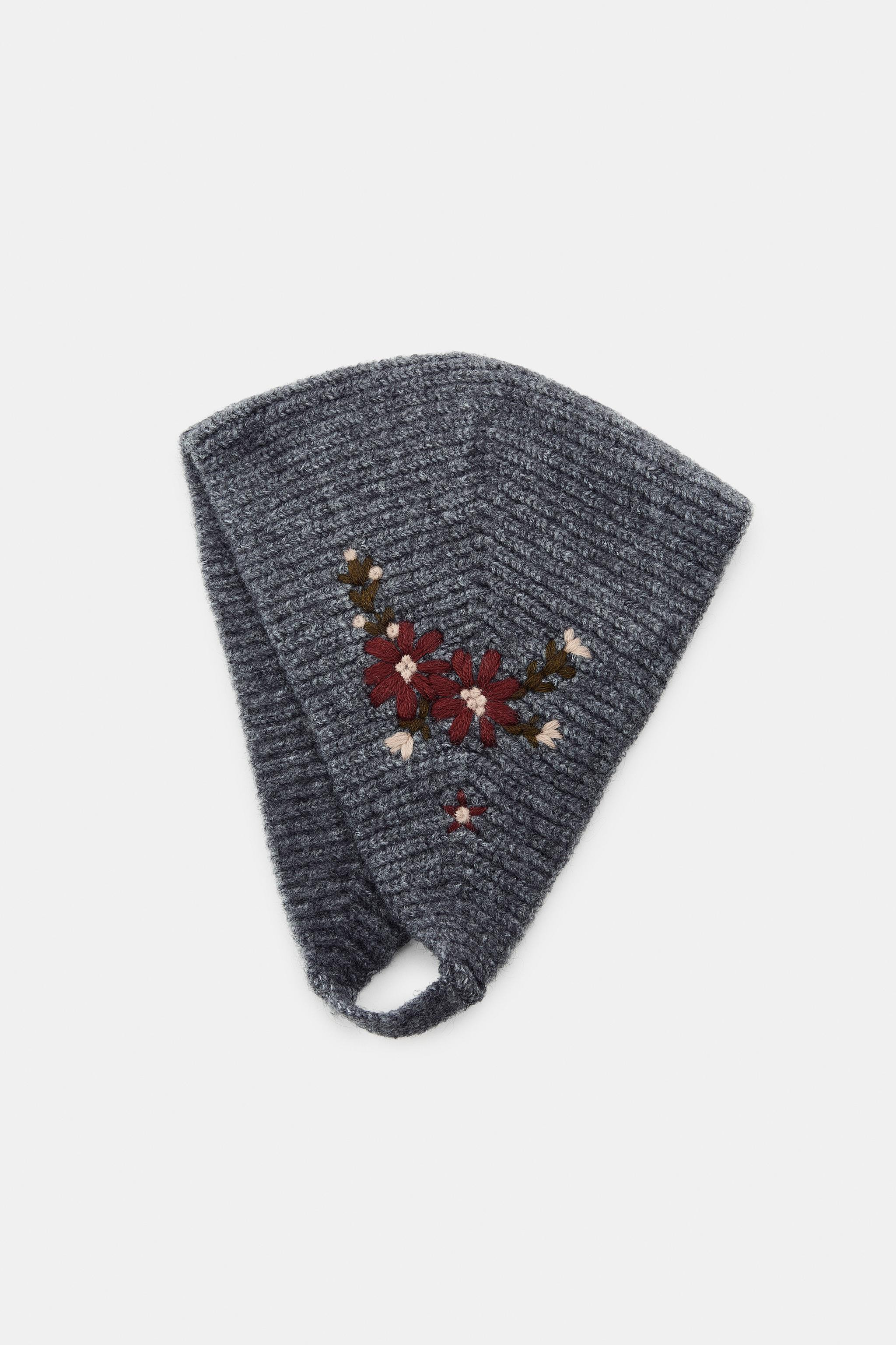 KNITTED BONNET WITH FLORAL EMBROIDERY | Zara UK